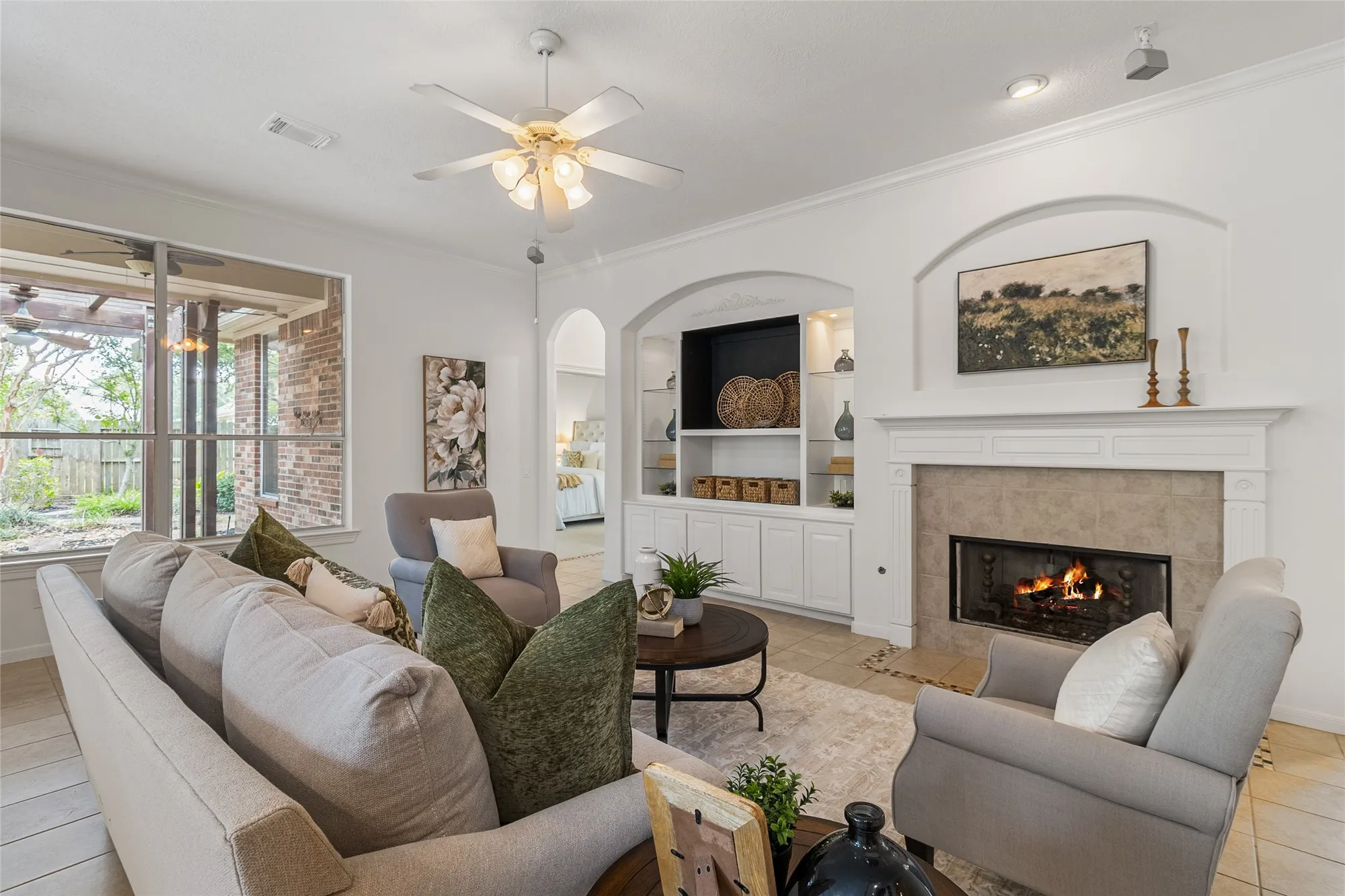 Property Slideshow image 21 of 40 | 34 e royal mews, Conroe, TX, 77384