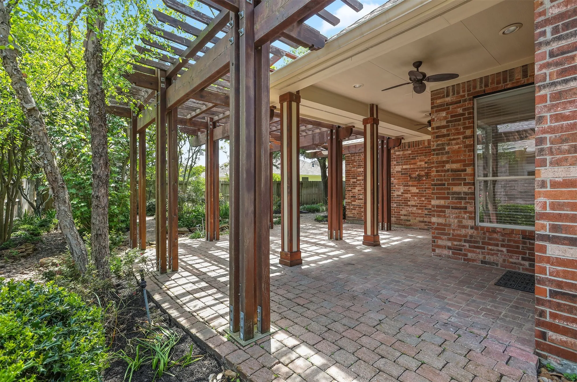 Property Slideshow image 37 of 40 | 34 e royal mews, Conroe, TX, 77384