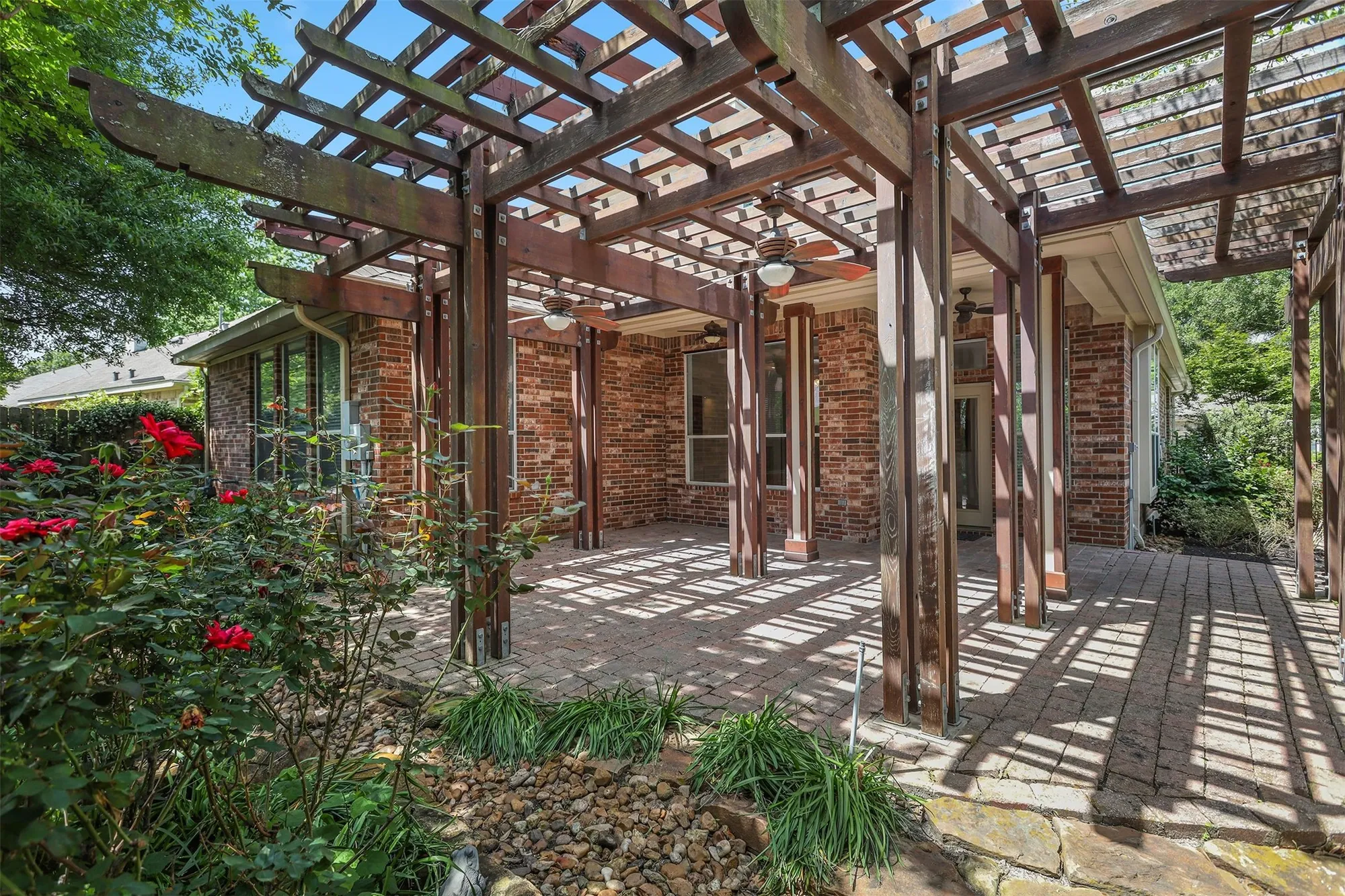 Property Slideshow image 38 of 40 | 34 e royal mews, Conroe, TX, 77384