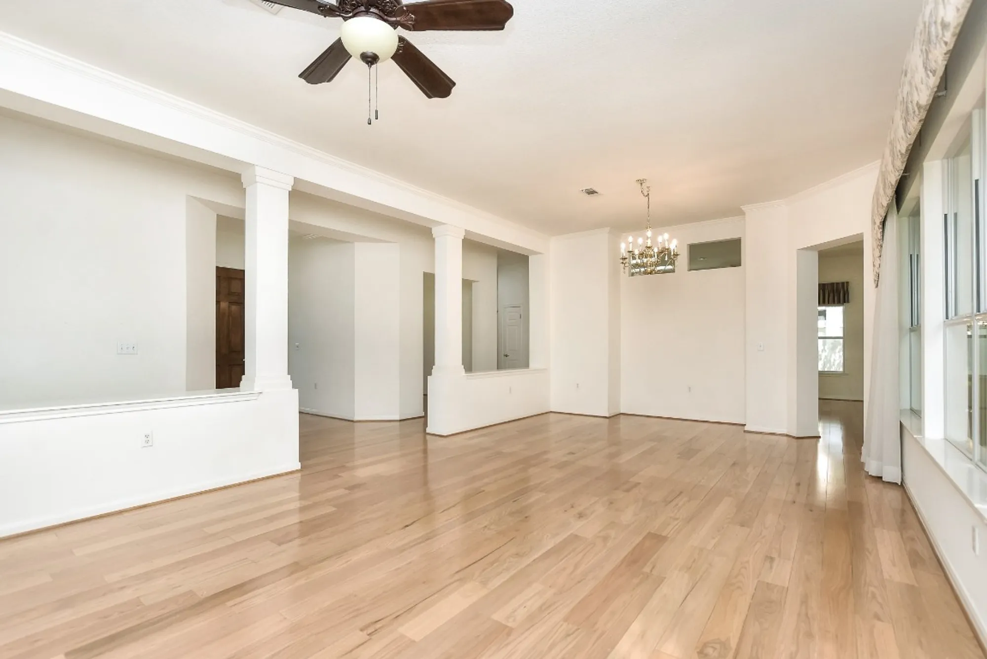 Property Slideshow image 12 of 31 | 229 whispering wind dr, Georgetown, TX, 78633