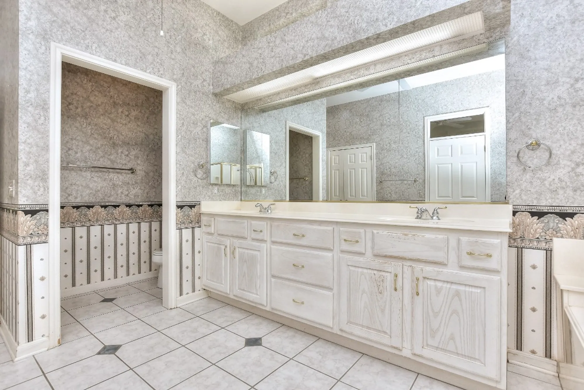 Property Slideshow image 20 of 31 | 229 whispering wind dr, Georgetown, TX, 78633