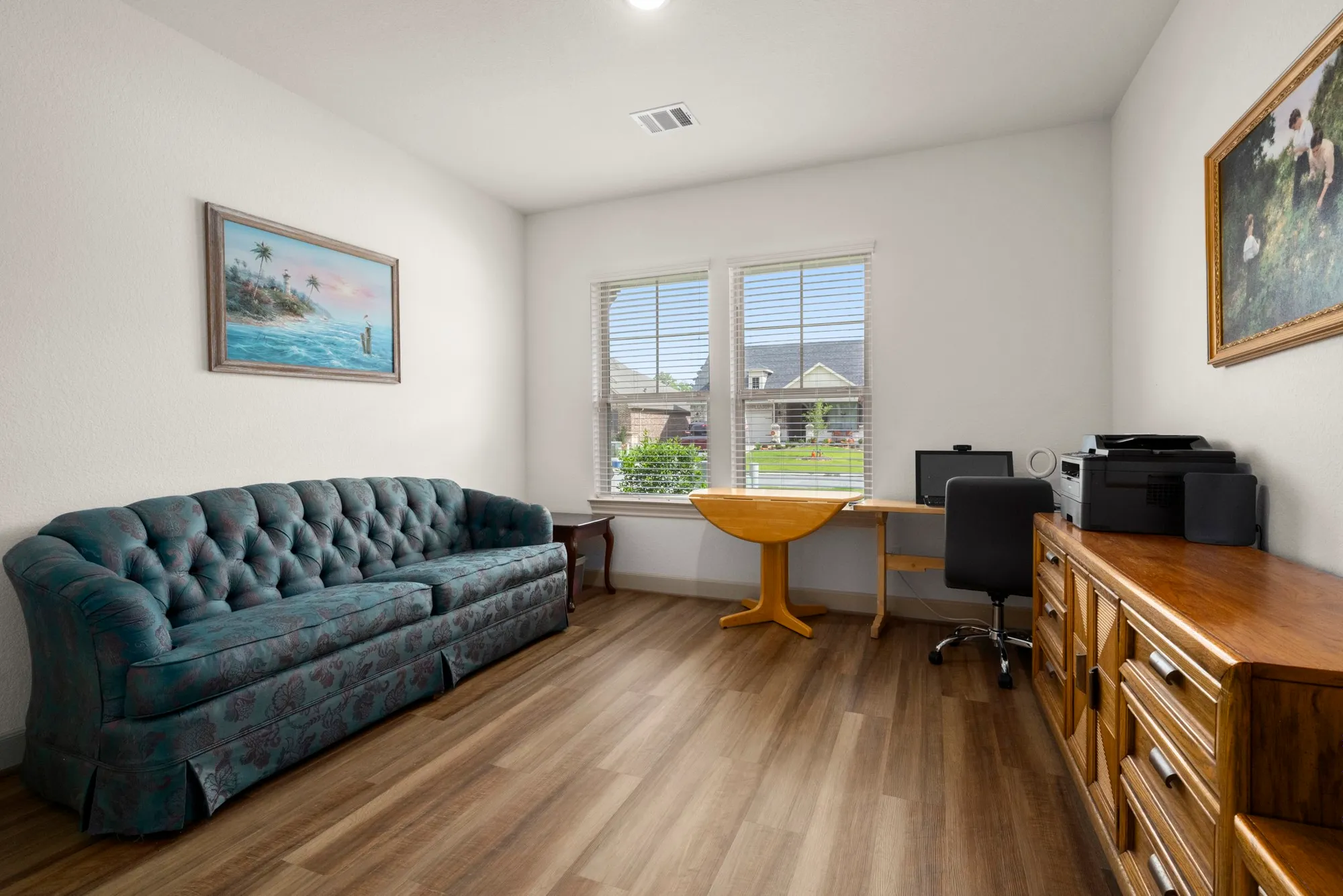 Property Slideshow image 17 of 28 | 12117 creekside villas ct, Conroe, TX, 77304