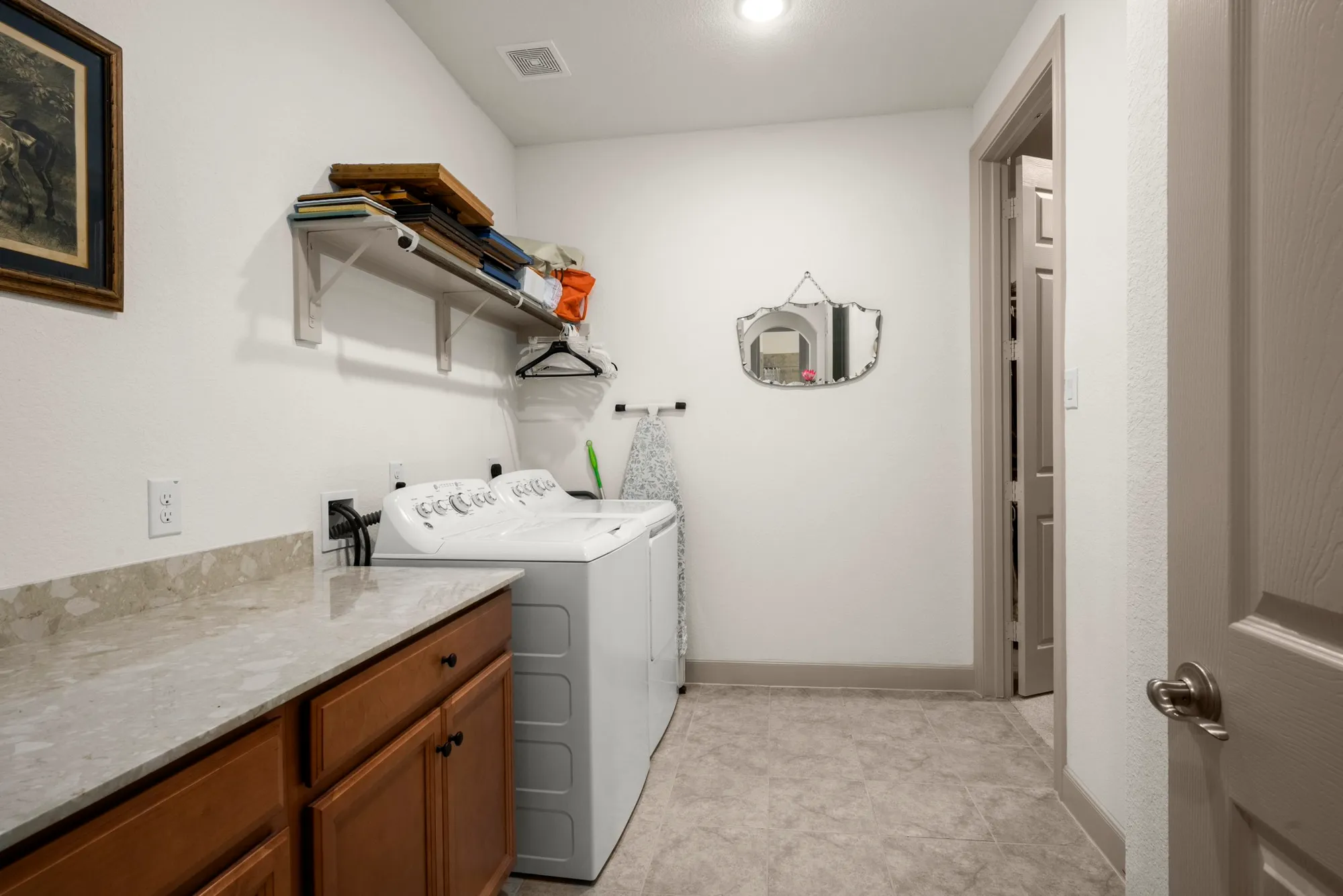 Property Slideshow image 21 of 28 | 12117 creekside villas ct, Conroe, TX, 77304