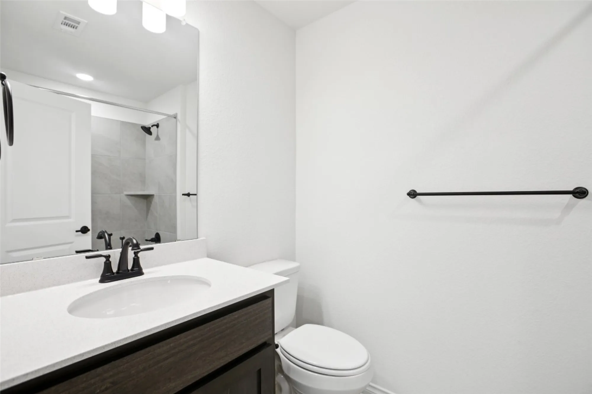 Property Slideshow image 18 of 27 | 107 san luis pass unit 101, San Marcos, TX, 78666