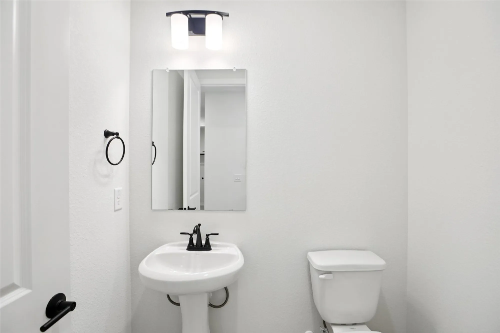 Property Slideshow image 11 of 27 | 107 san luis pass unit 101, San Marcos, TX, 78666