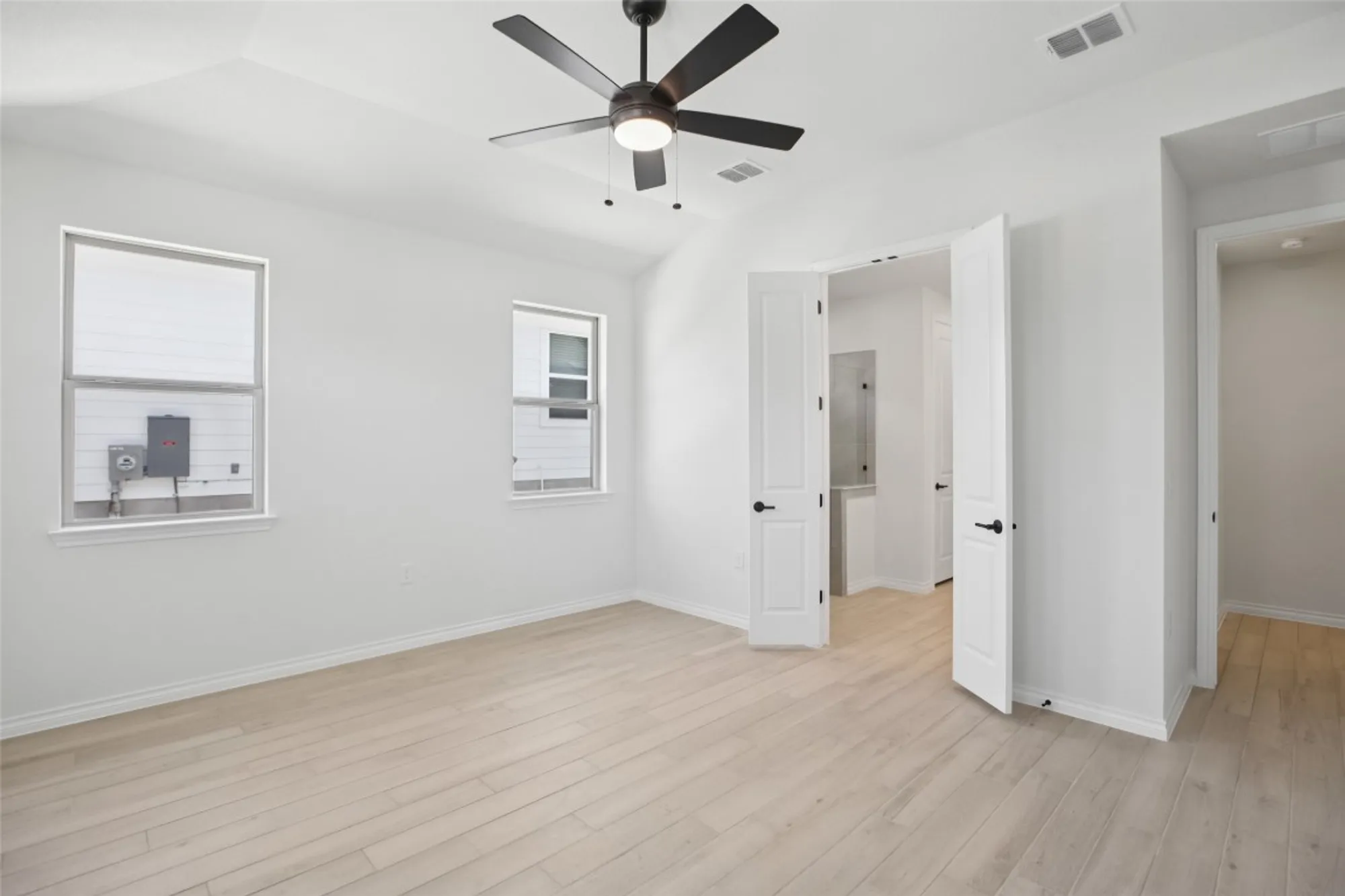 Property Slideshow image 12 of 27 | 107 san luis pass unit 101, San Marcos, TX, 78666