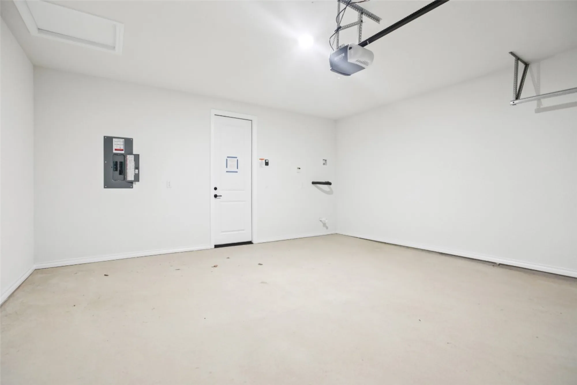 Property Slideshow image 20 of 27 | 107 san luis pass unit 101, San Marcos, TX, 78666