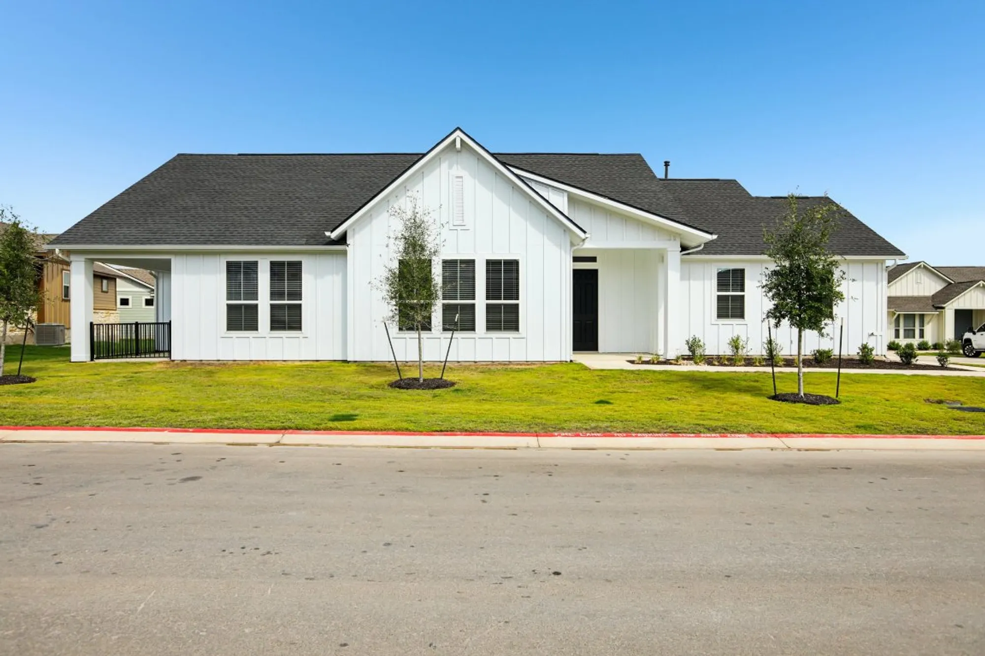 Property Slideshow image 1 of 29 | 118 antoinette way unit 102, San Marcos, TX, 78666