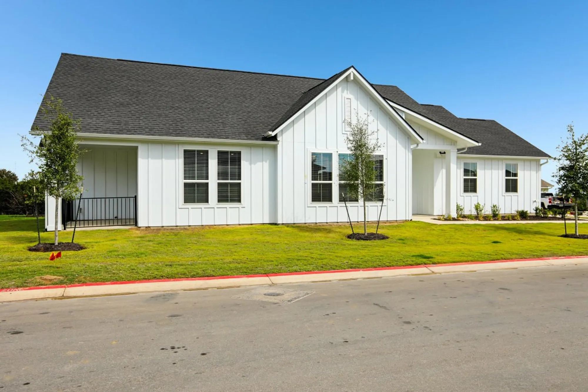 Property Slideshow image 2 of 29 | 118 antoinette way unit 102, San Marcos, TX, 78666