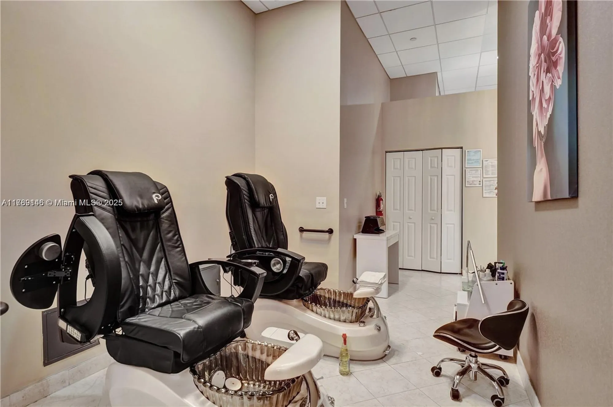 Property Slideshow image 31 of 33 | 16101 emerald estates dr 342, Weston, FL, 33331