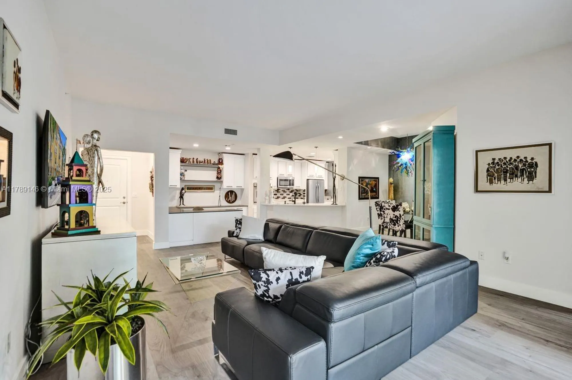 Property Slideshow image 7 of 33 | 16101 emerald estates dr 342, Weston, FL, 33331