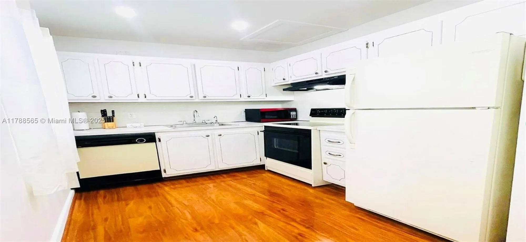 Property Slideshow image 5 of 11 | 497 tilford, Deerfield Beach, FL, 33442