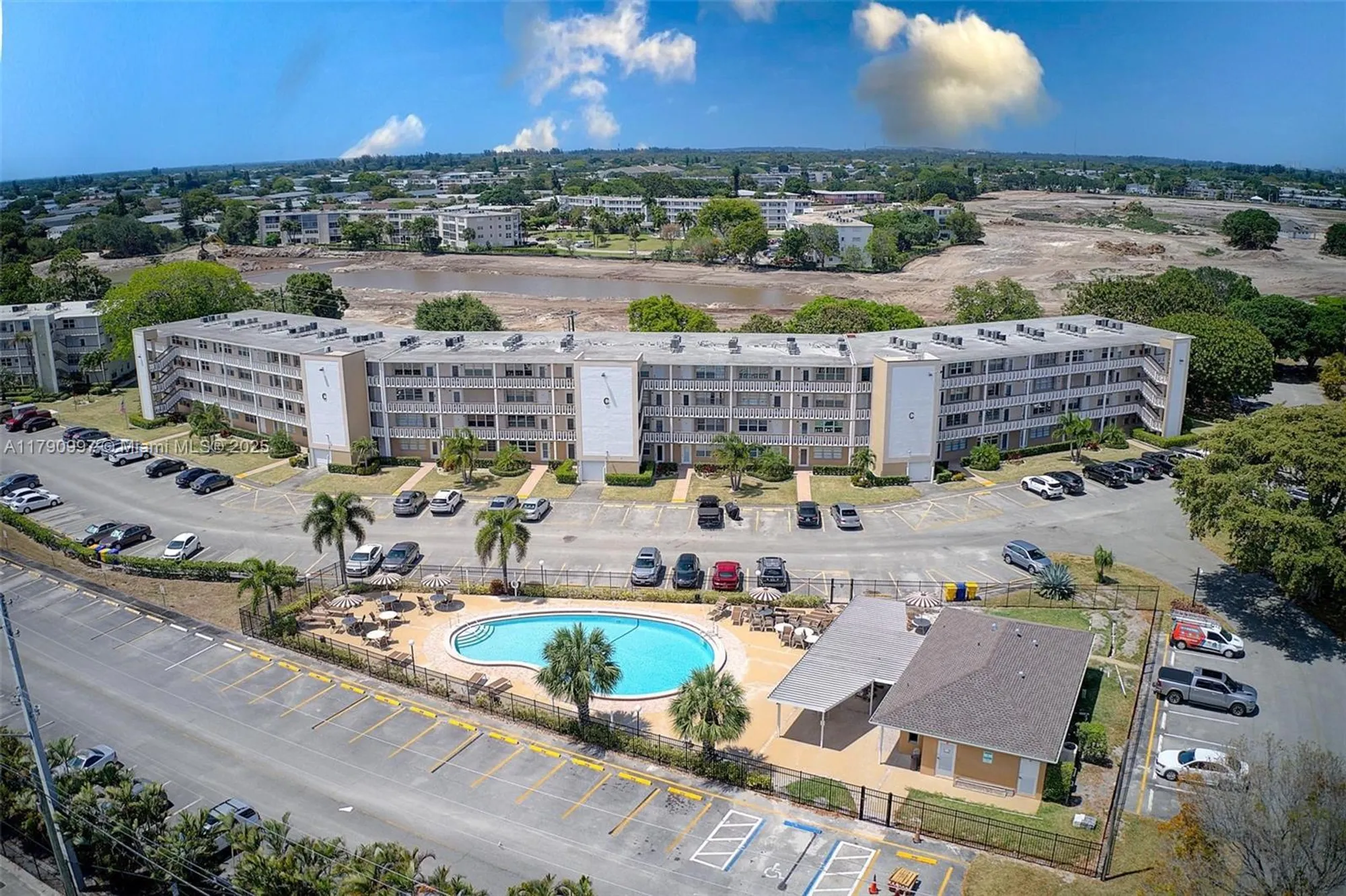 Property Slideshow image 20 of 25 | 408 southampton a # 408, West Palm Beach, FL, 33417