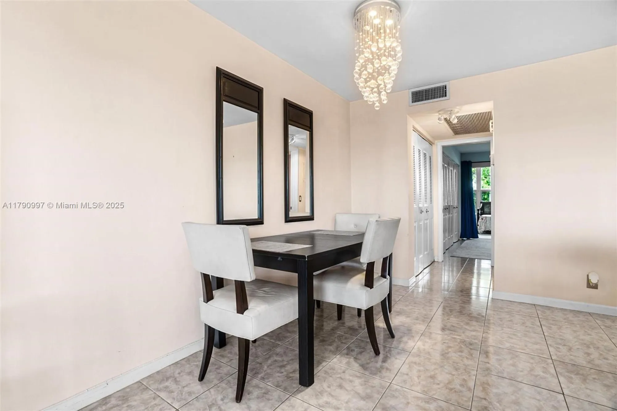 Property Slideshow image 4 of 25 | 408 southampton a # 408, West Palm Beach, FL, 33417