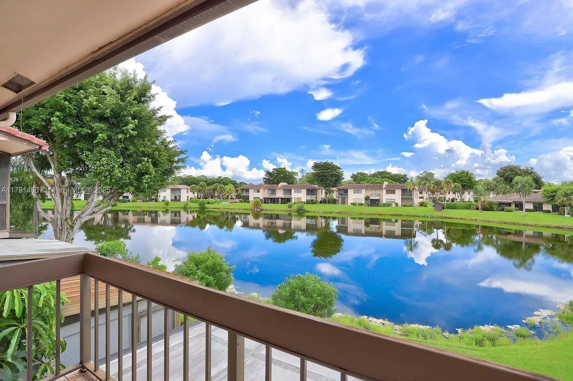 Property Slideshow image 1 of 18 | 21338 juego cir apt 11c, Boca Raton, FL, 33433