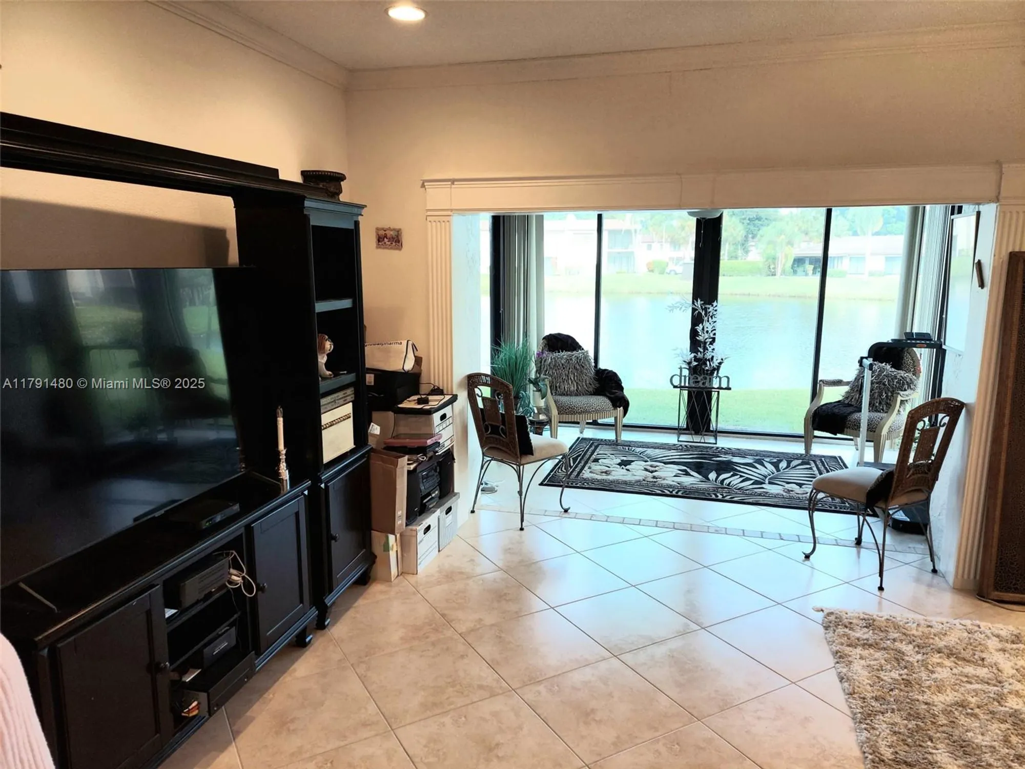 Property Slideshow image 4 of 18 | 21338 juego cir apt 11c, Boca Raton, FL, 33433