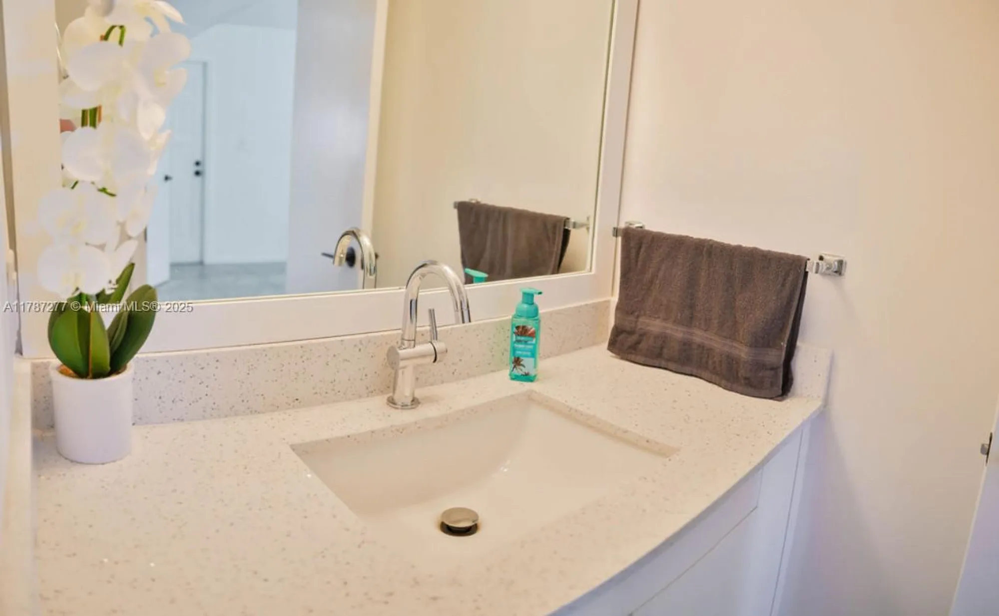 Property Slideshow image 16 of 34 | 8901 s hollybrook blvd apt 206, Pembroke Pines, FL, 33025