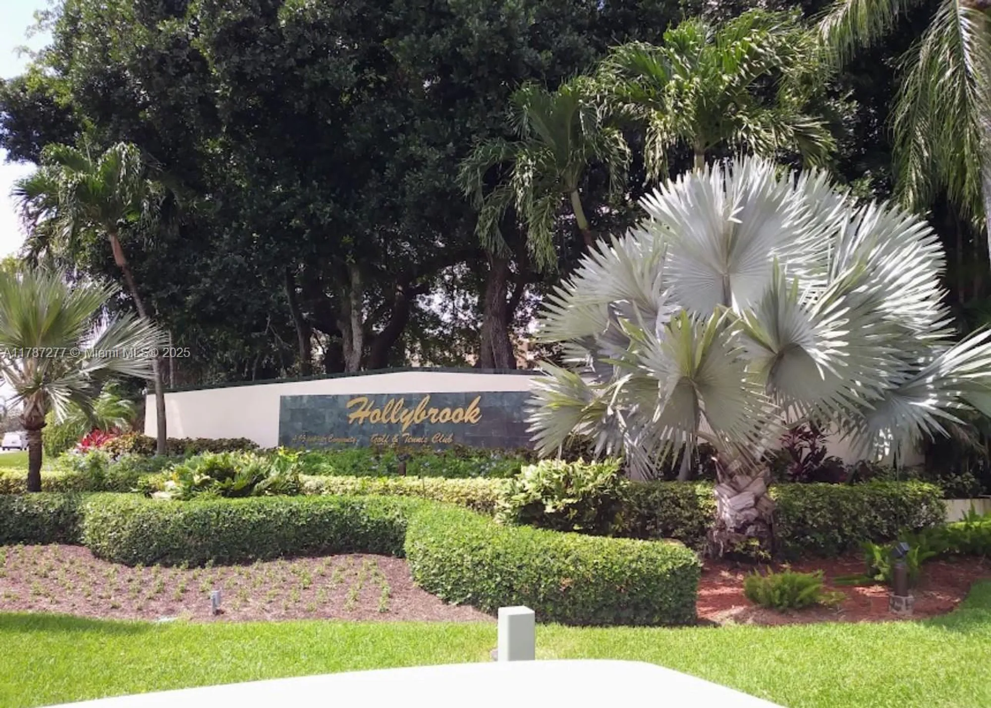 Property Slideshow image 33 of 34 | 8901 s hollybrook blvd apt 206, Pembroke Pines, FL, 33025