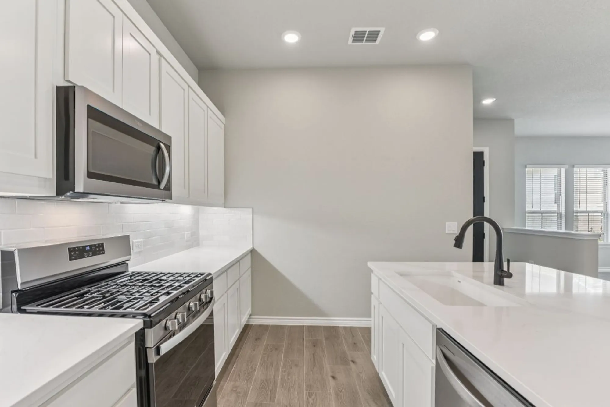 Property Slideshow image 6 of 25 | 108 maceo way unit 101, San Marcos, TX, 78666