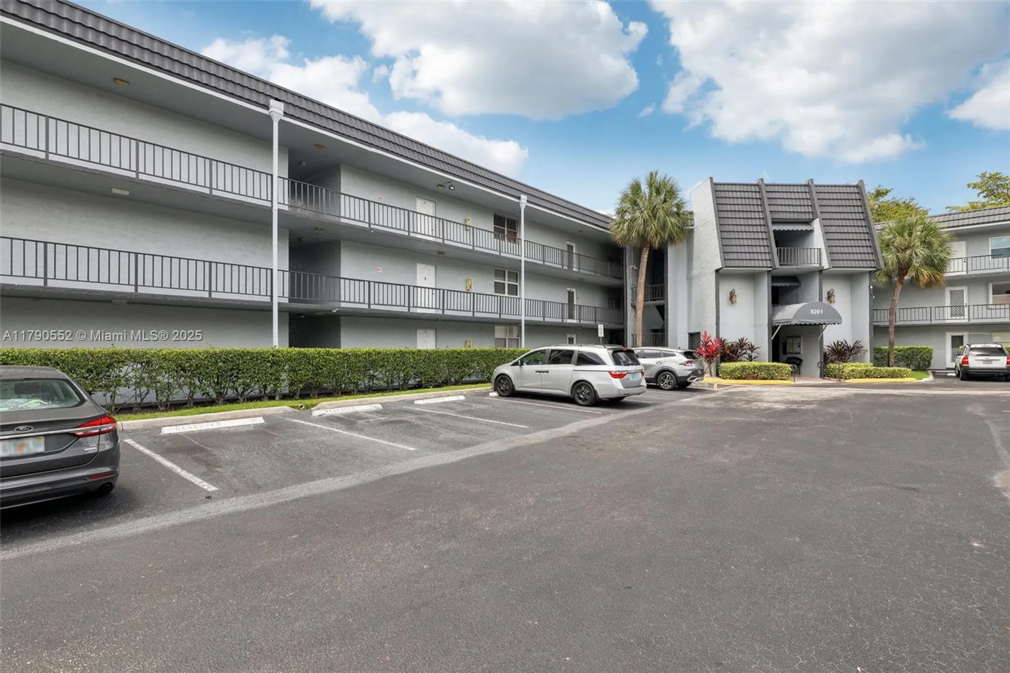 Property Slideshow image 14 of 36 | 9201 lime bay blvd 105, Tamarac, FL, 33321