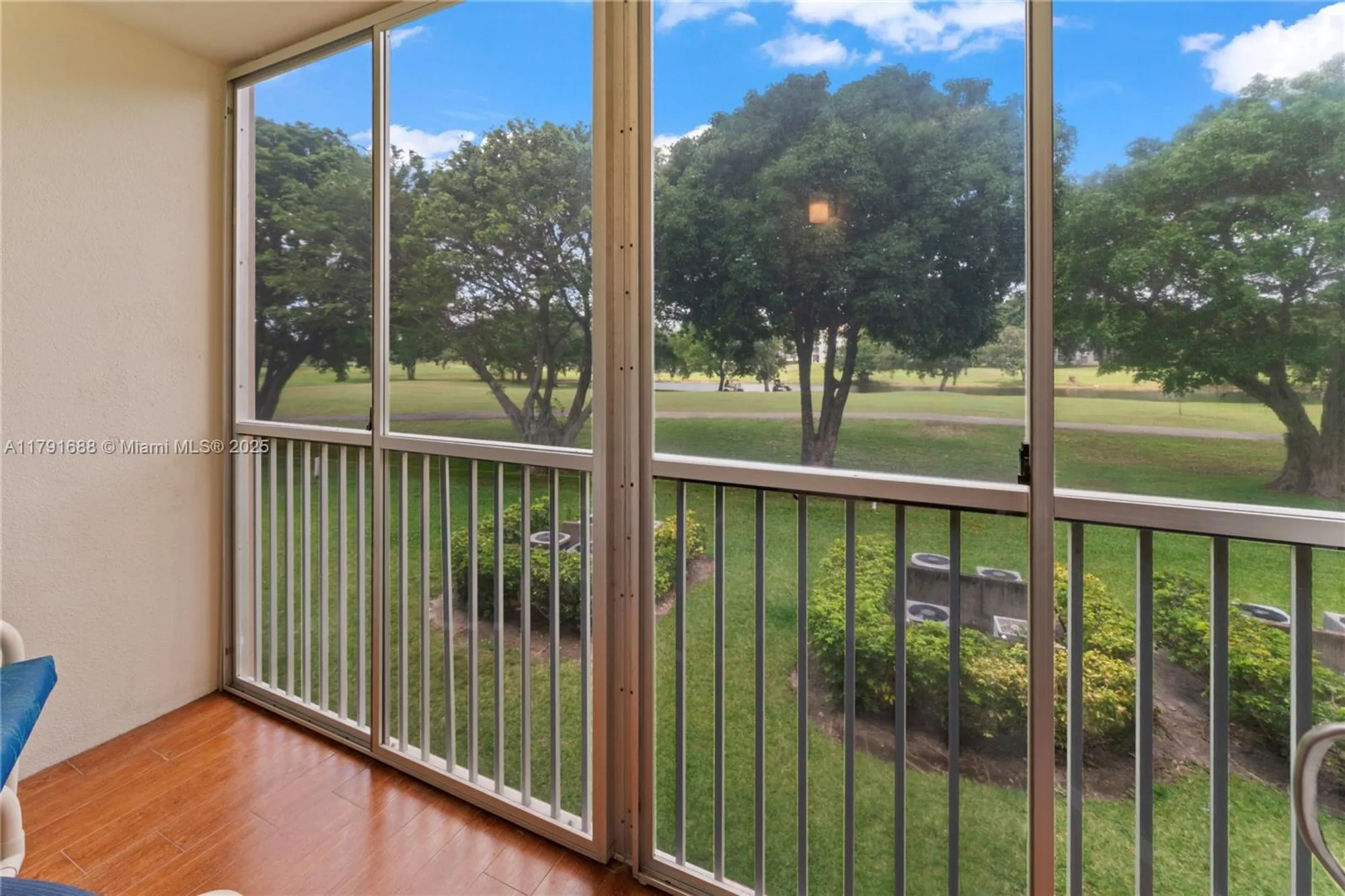 Property Slideshow image 14 of 60 | 300 sw 130th ter apt 203b, Pembroke Pines, FL, 33027