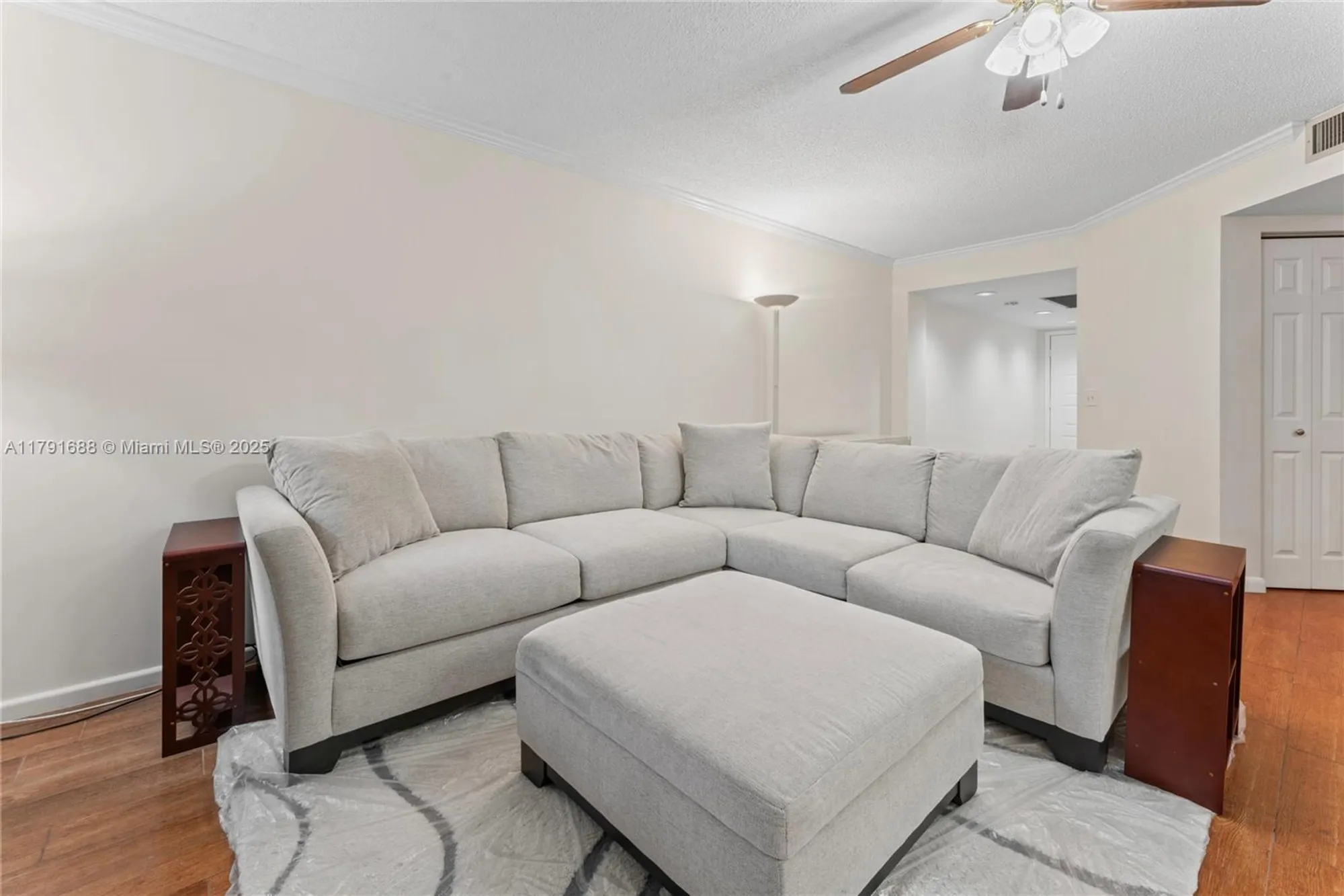 Property Slideshow image 16 of 60 | 300 sw 130th ter apt 203b, Pembroke Pines, FL, 33027