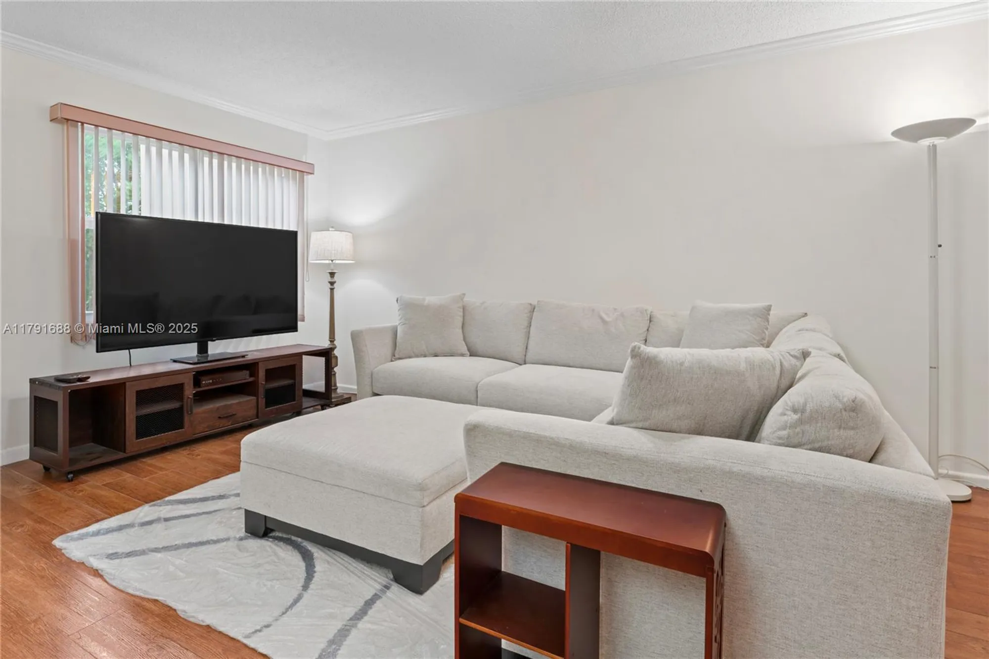 Property Slideshow image 17 of 60 | 300 sw 130th ter apt 203b, Pembroke Pines, FL, 33027