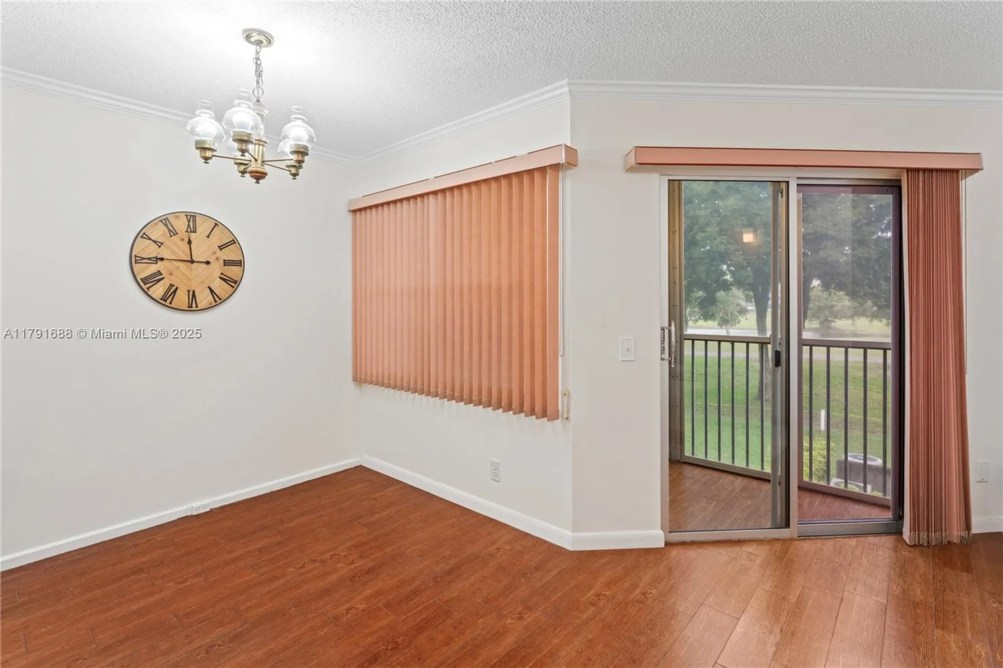 Property Slideshow image 11 of 60 | 300 sw 130th ter apt 203b, Pembroke Pines, FL, 33027