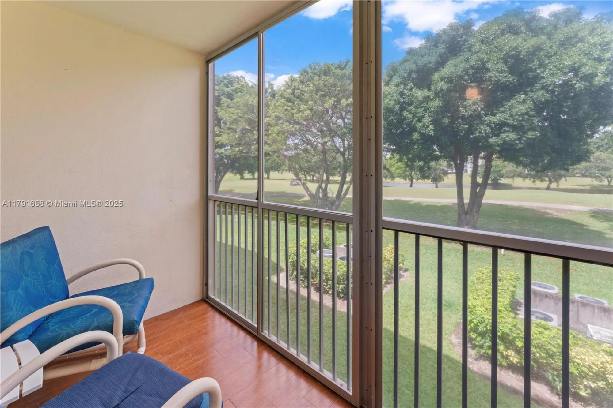 Property Slideshow image 13 of 60 | 300 sw 130th ter apt 203b, Pembroke Pines, FL, 33027