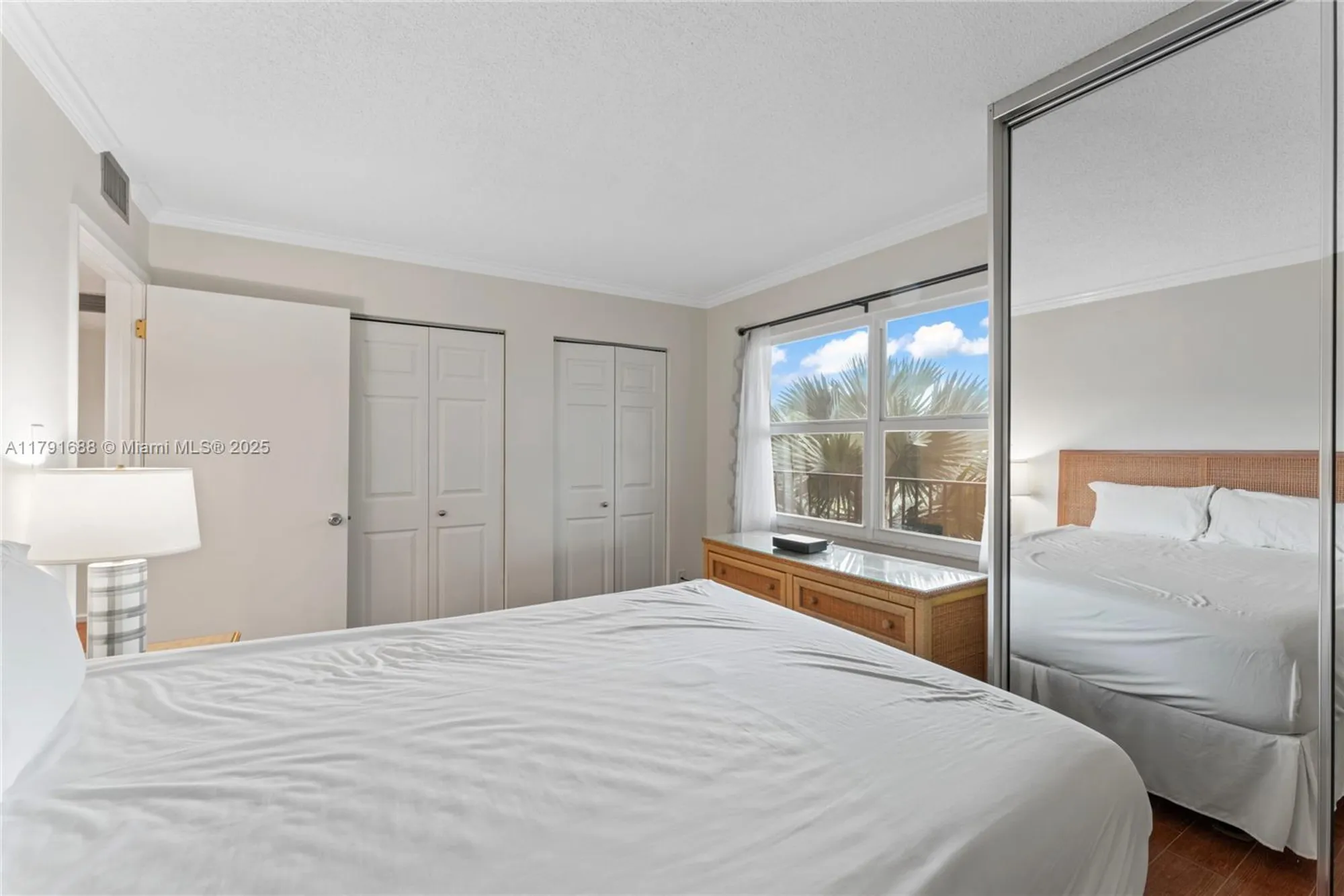 Property Slideshow image 20 of 60 | 300 sw 130th ter apt 203b, Pembroke Pines, FL, 33027