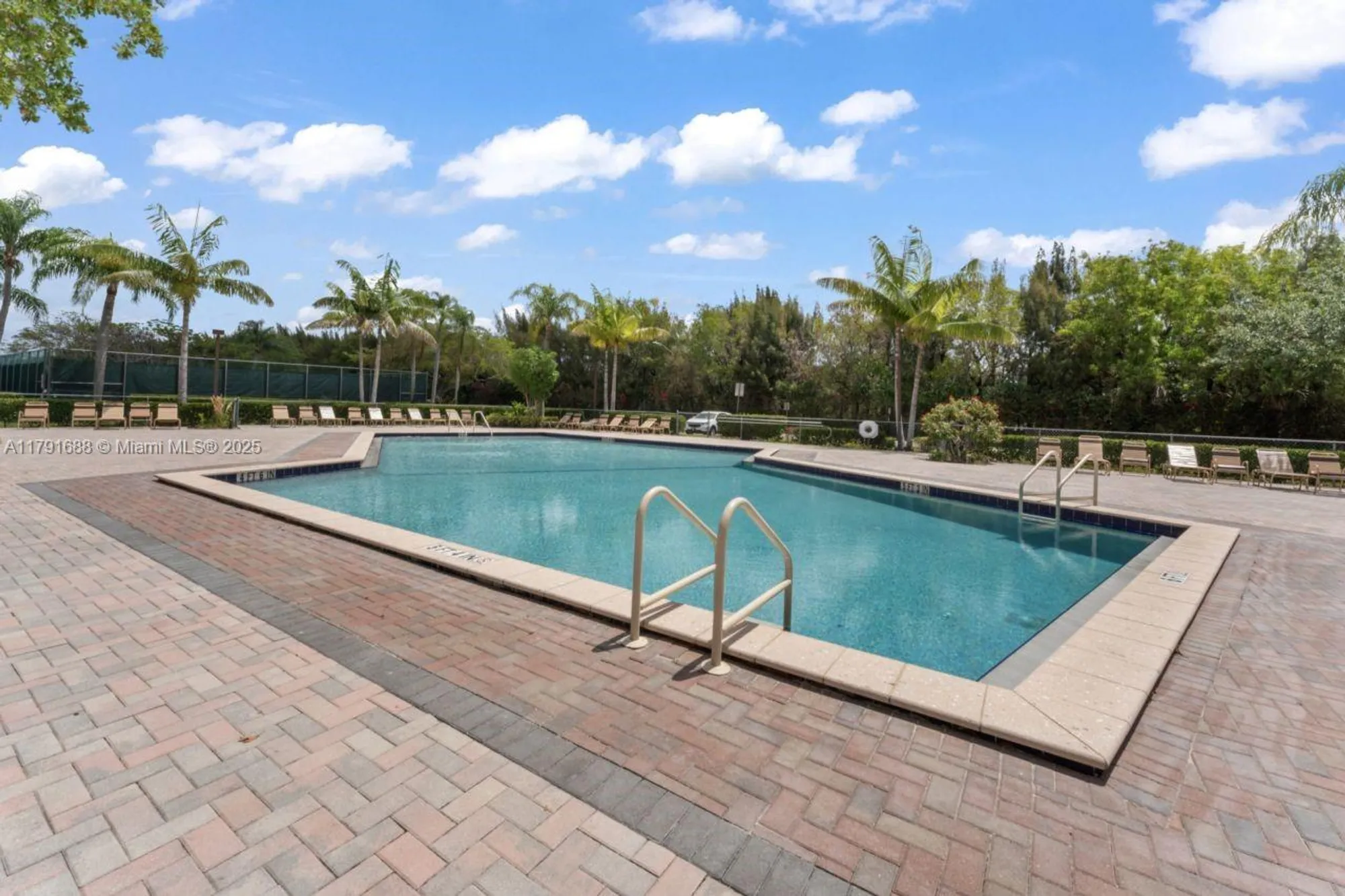 Property Slideshow image 38 of 60 | 300 sw 130th ter apt 203b, Pembroke Pines, FL, 33027