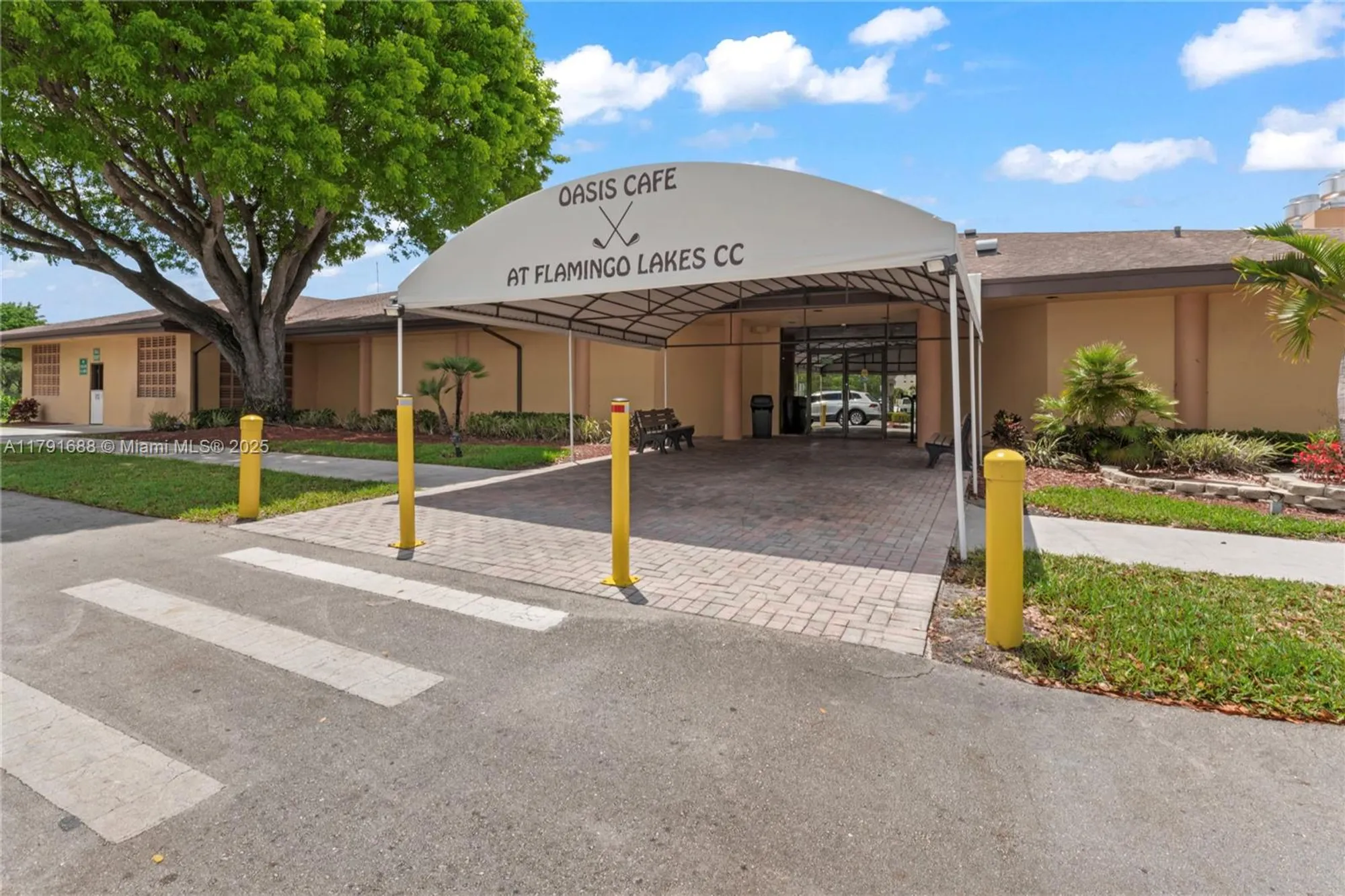 Property Slideshow image 32 of 60 | 300 sw 130th ter apt 203b, Pembroke Pines, FL, 33027