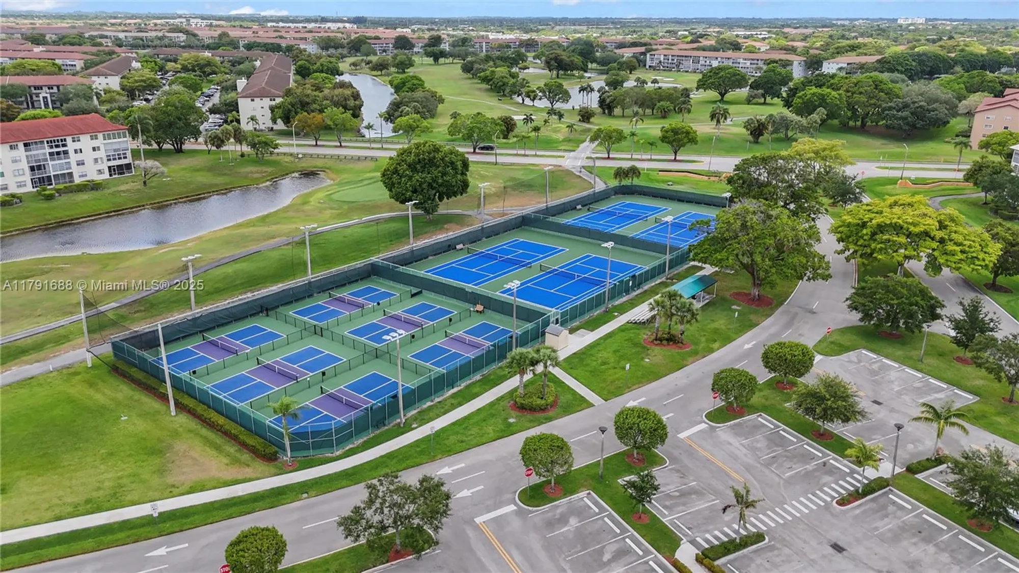 Property Slideshow image 33 of 60 | 300 sw 130th ter apt 203b, Pembroke Pines, FL, 33027