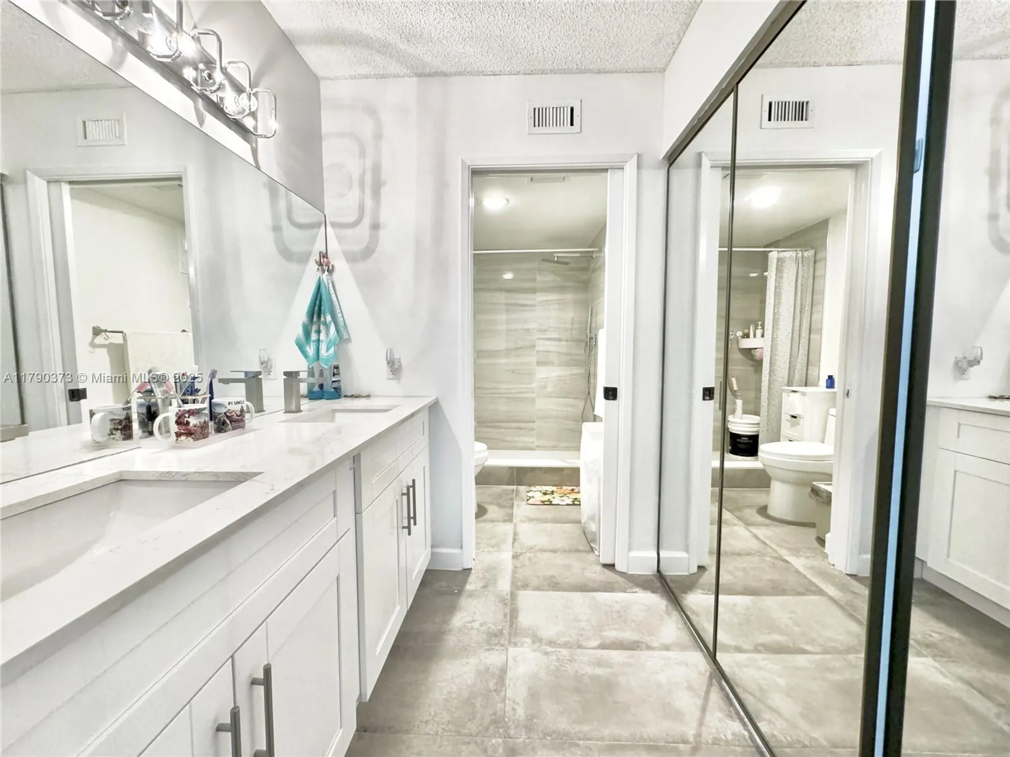 Property Slideshow image 6 of 15 | 6193 pointe regal cir 304, Delray Beach, FL, 33484