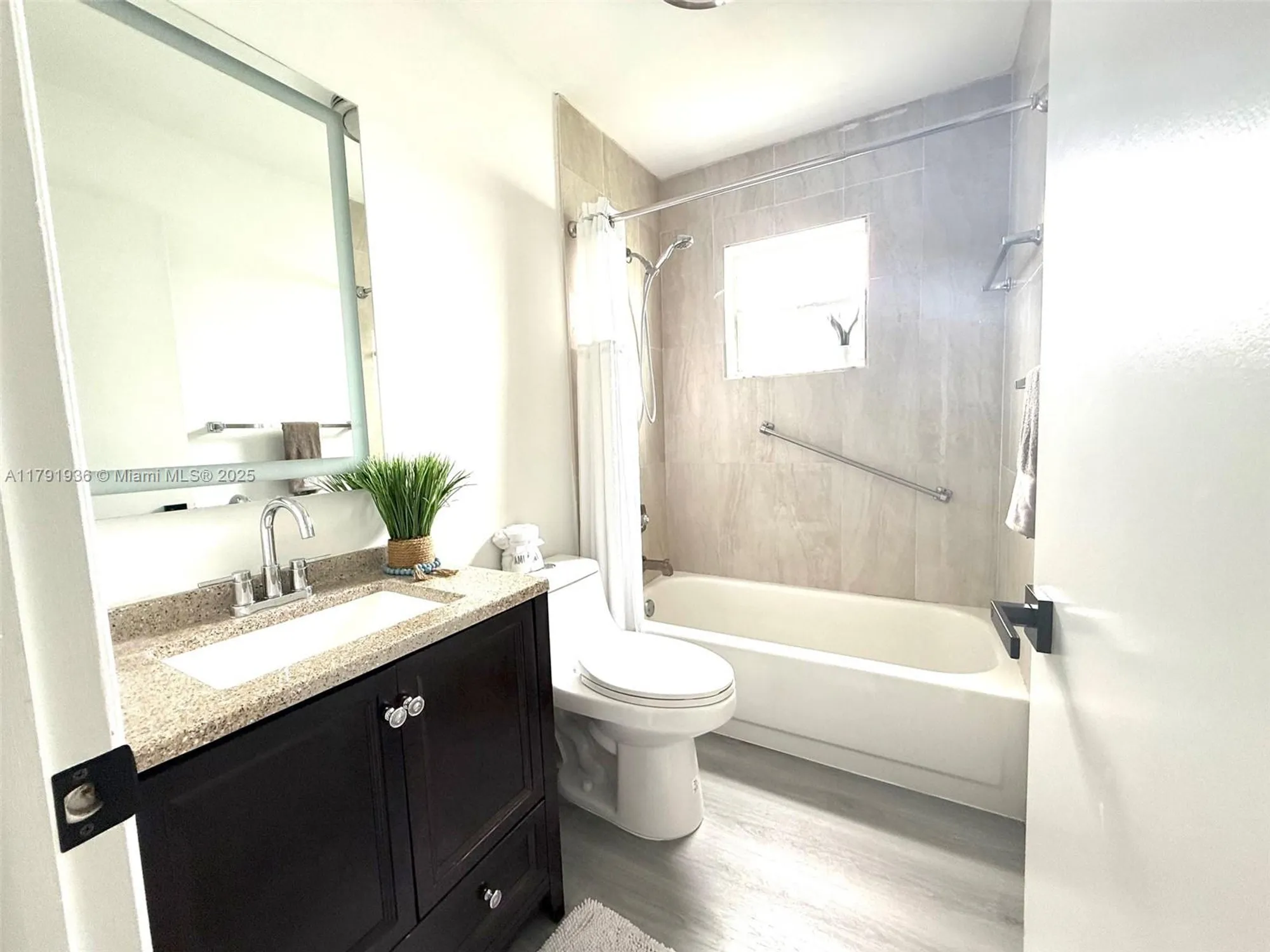 Property Slideshow image 19 of 32 | 521 normandy k # 521, Delray Beach, FL, 33484