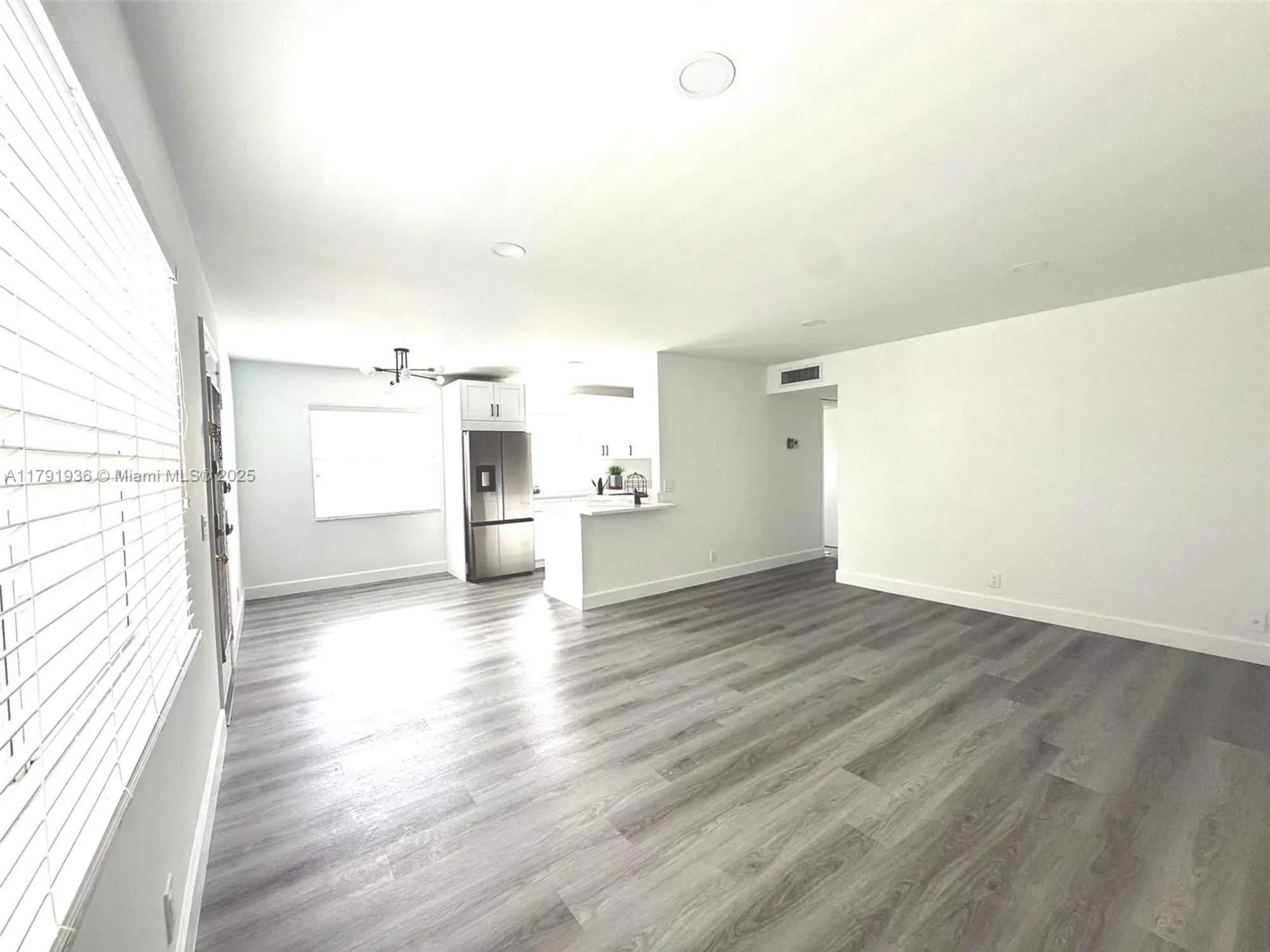 Property Slideshow image 11 of 32 | 521 normandy k # 521, Delray Beach, FL, 33484