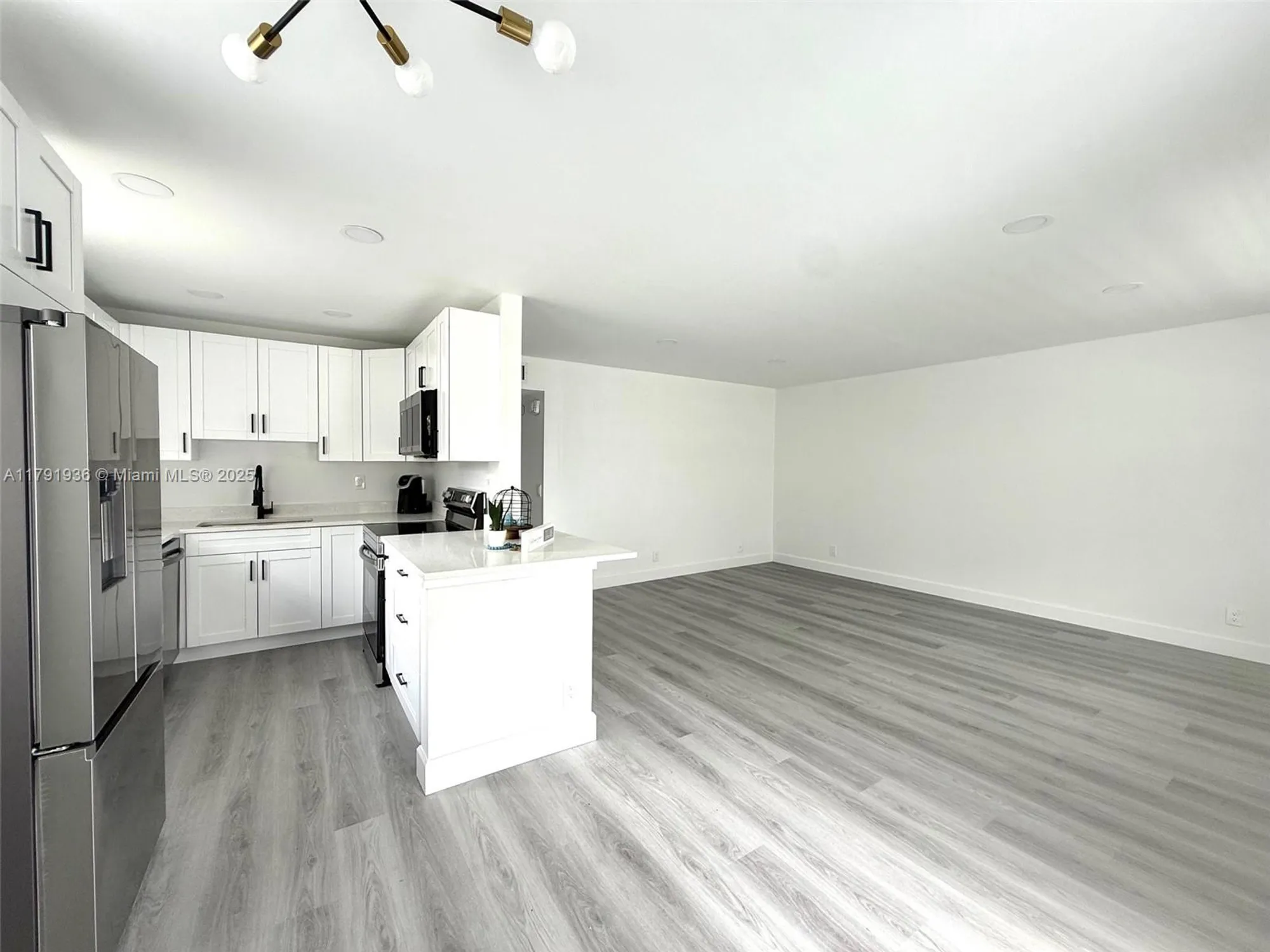 Property Slideshow image 9 of 32 | 521 normandy k # 521, Delray Beach, FL, 33484