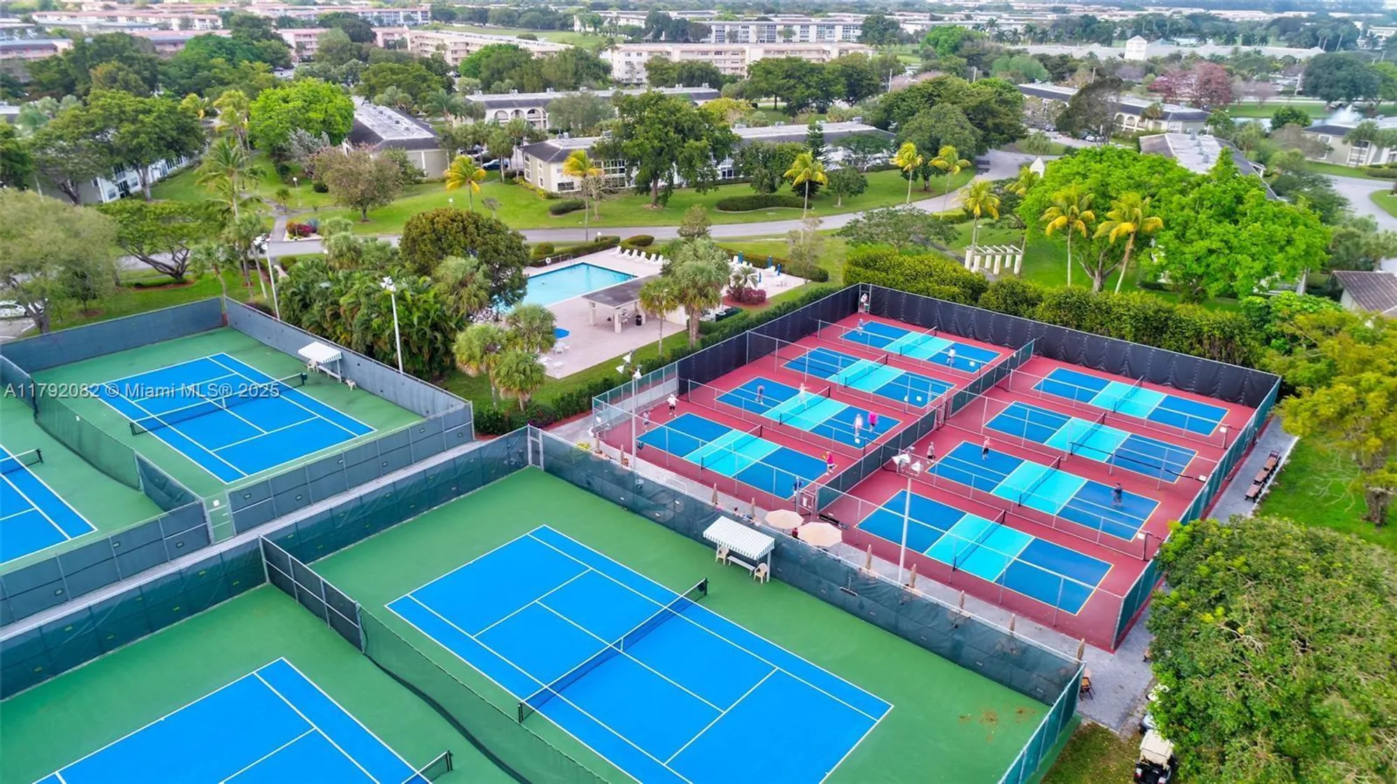 Property Slideshow image 28 of 32 | 1101 bahama bnd b2, Coconut Creek, FL, 33066