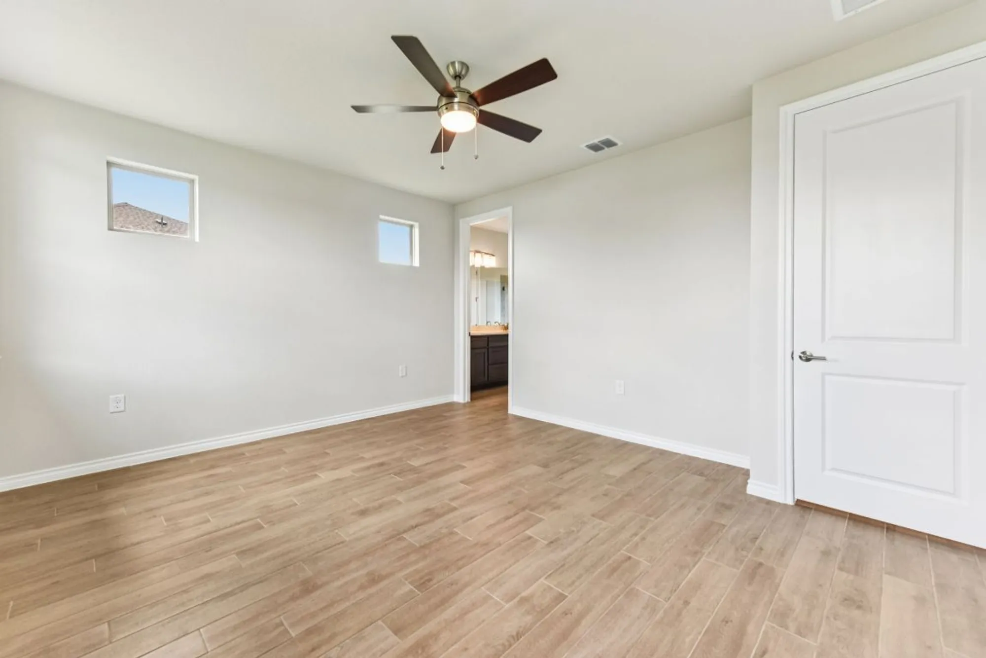 Property Slideshow image 14 of 26 | 133 antoinette way unit 101, San Marcos, TX, 78666