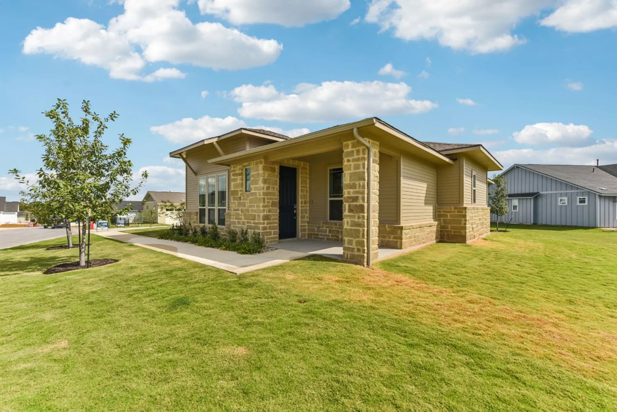 Property Slideshow image 1 of 26 | 133 antoinette way unit 101, San Marcos, TX, 78666
