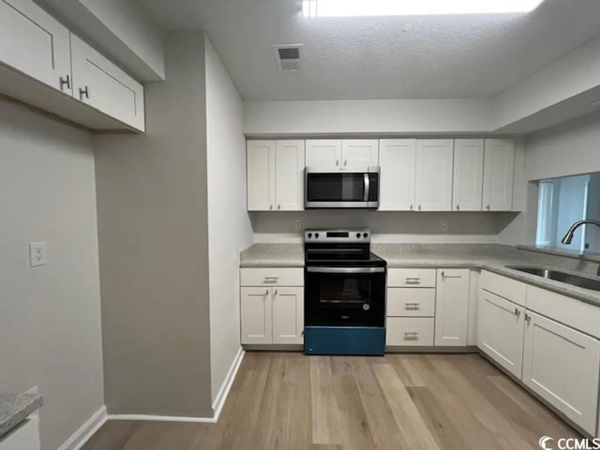 Property Slideshow image 8 of 27 | 116 hickory dr, Conway, SC, 29526