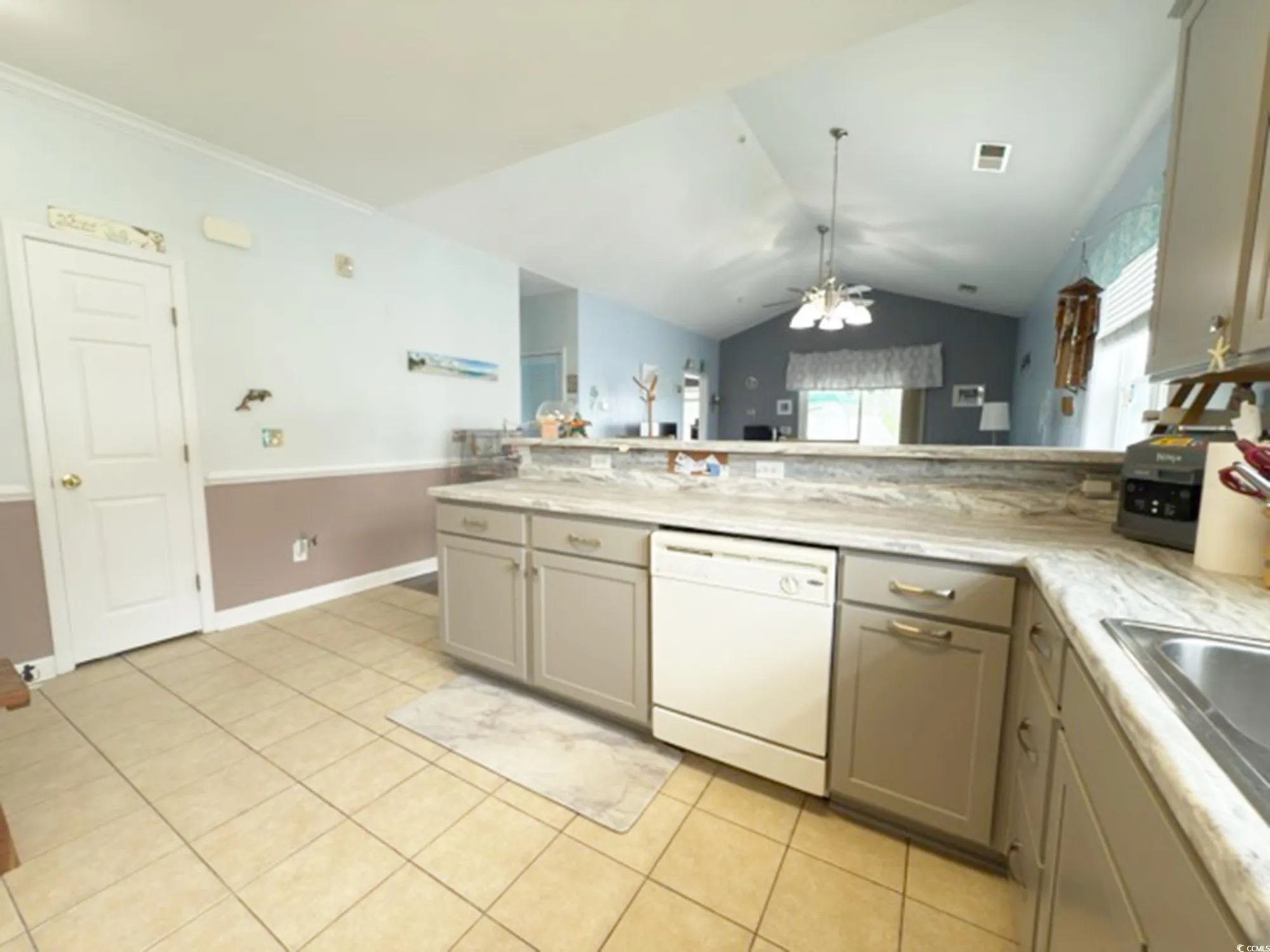 Property Slideshow image 5 of 30 | 224 castle dr 1408, Myrtle Beach, SC, 29579