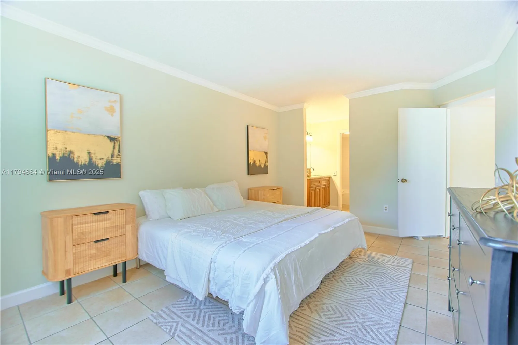 Property Slideshow image 17 of 39 | 9150 lime bay blvd apt 201, Tamarac, FL, 33321