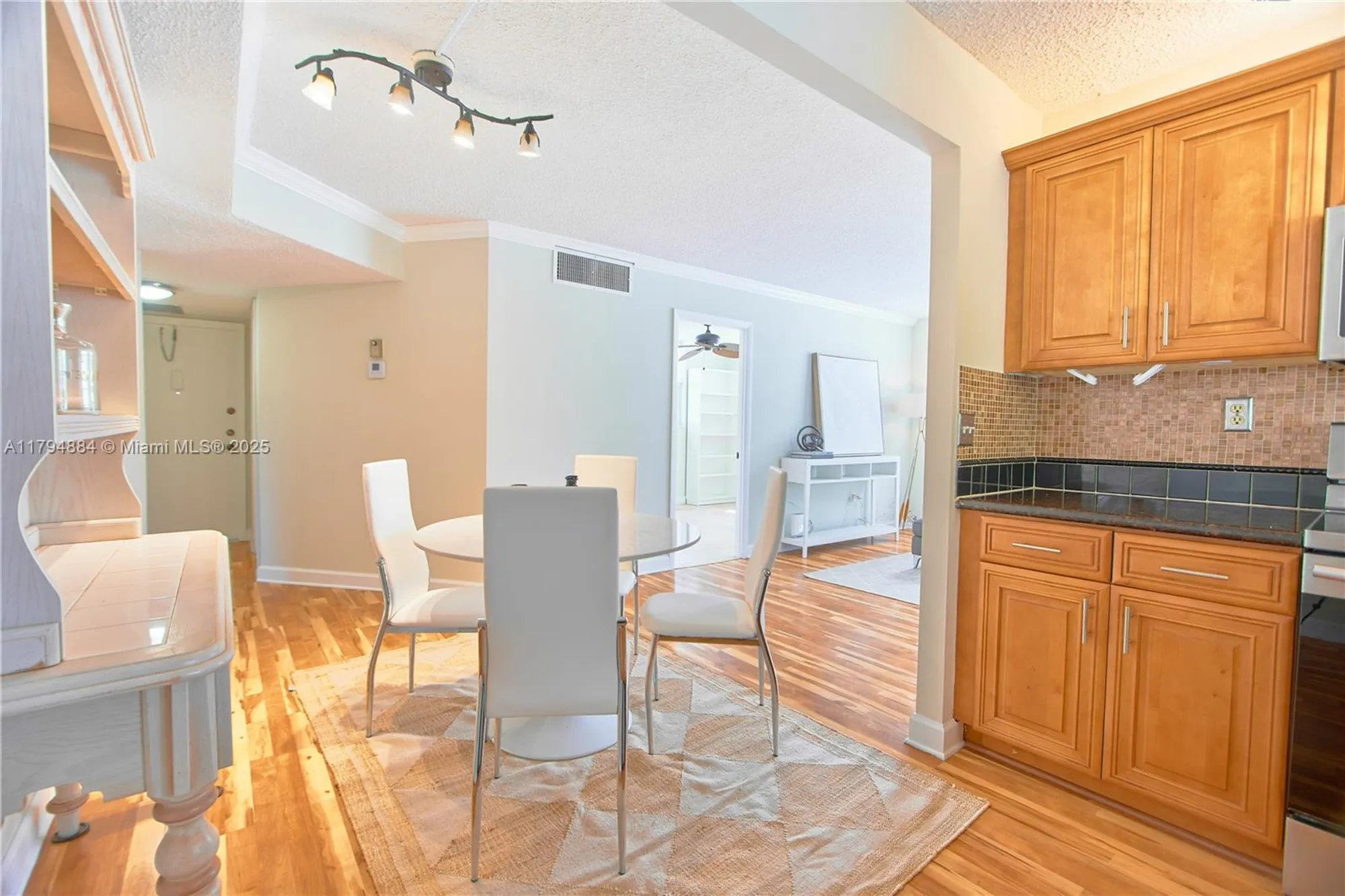Property Slideshow image 10 of 39 | 9150 lime bay blvd apt 201, Tamarac, FL, 33321