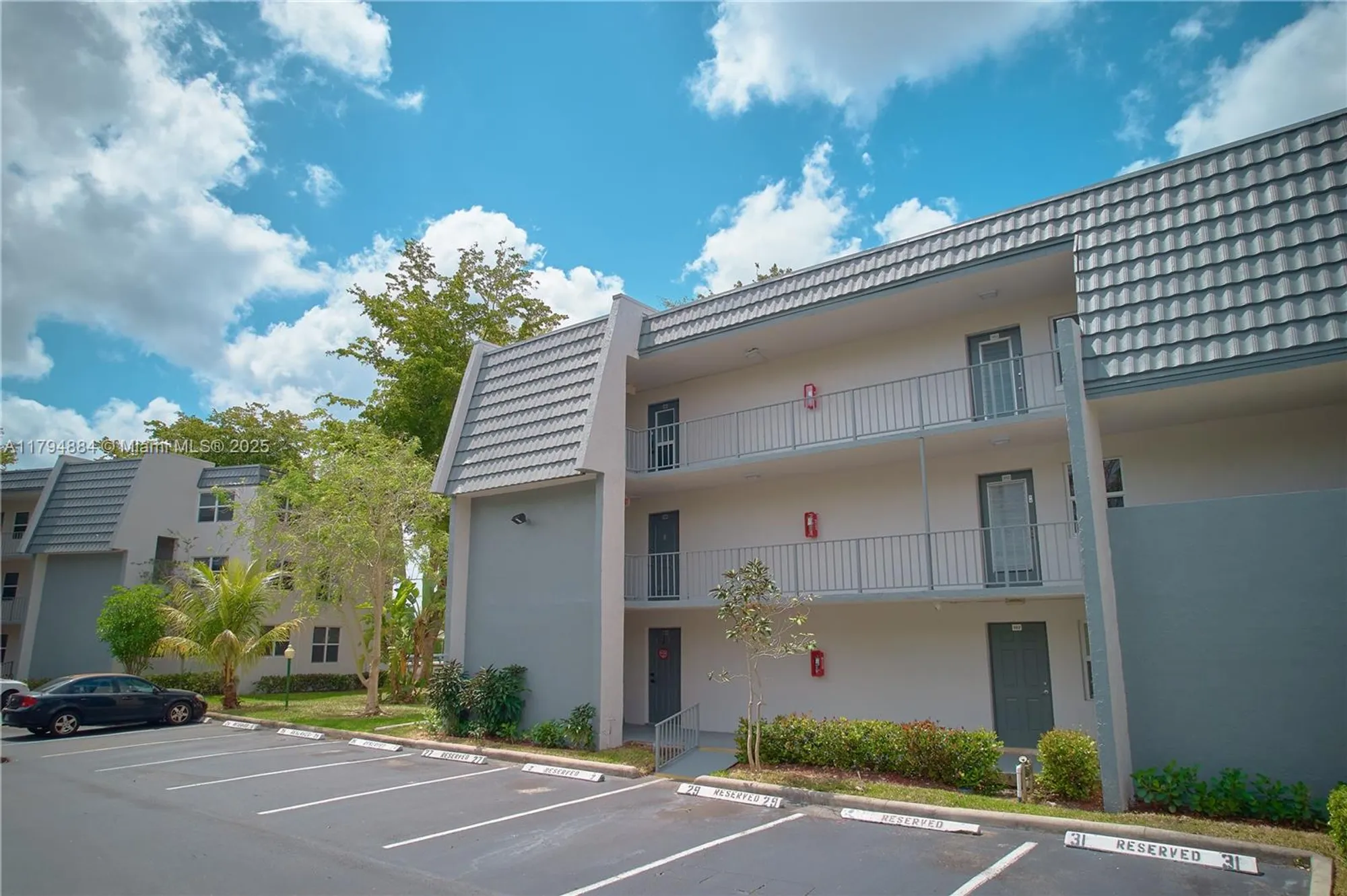Property Slideshow image 34 of 39 | 9150 lime bay blvd apt 201, Tamarac, FL, 33321