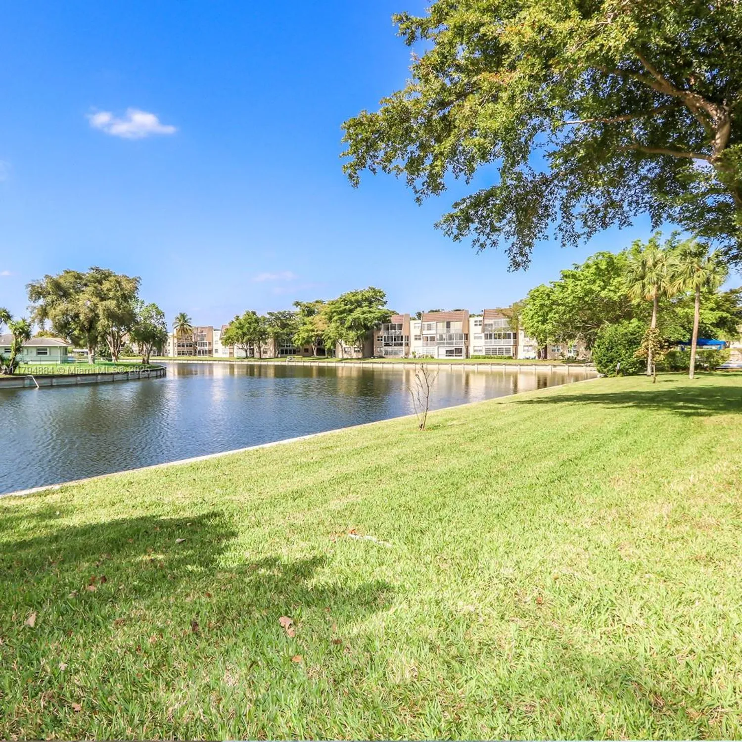 Property Slideshow image 36 of 39 | 9150 lime bay blvd apt 201, Tamarac, FL, 33321