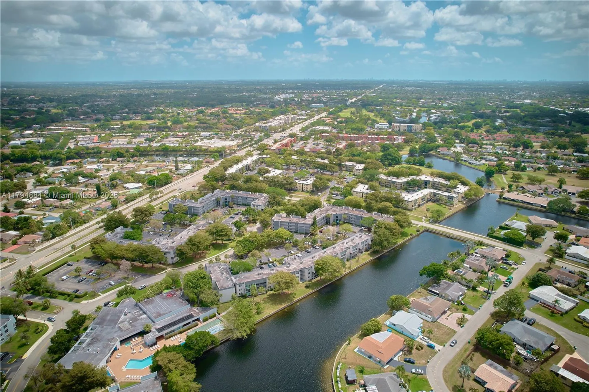 Property Slideshow image 31 of 39 | 9150 lime bay blvd apt 201, Tamarac, FL, 33321