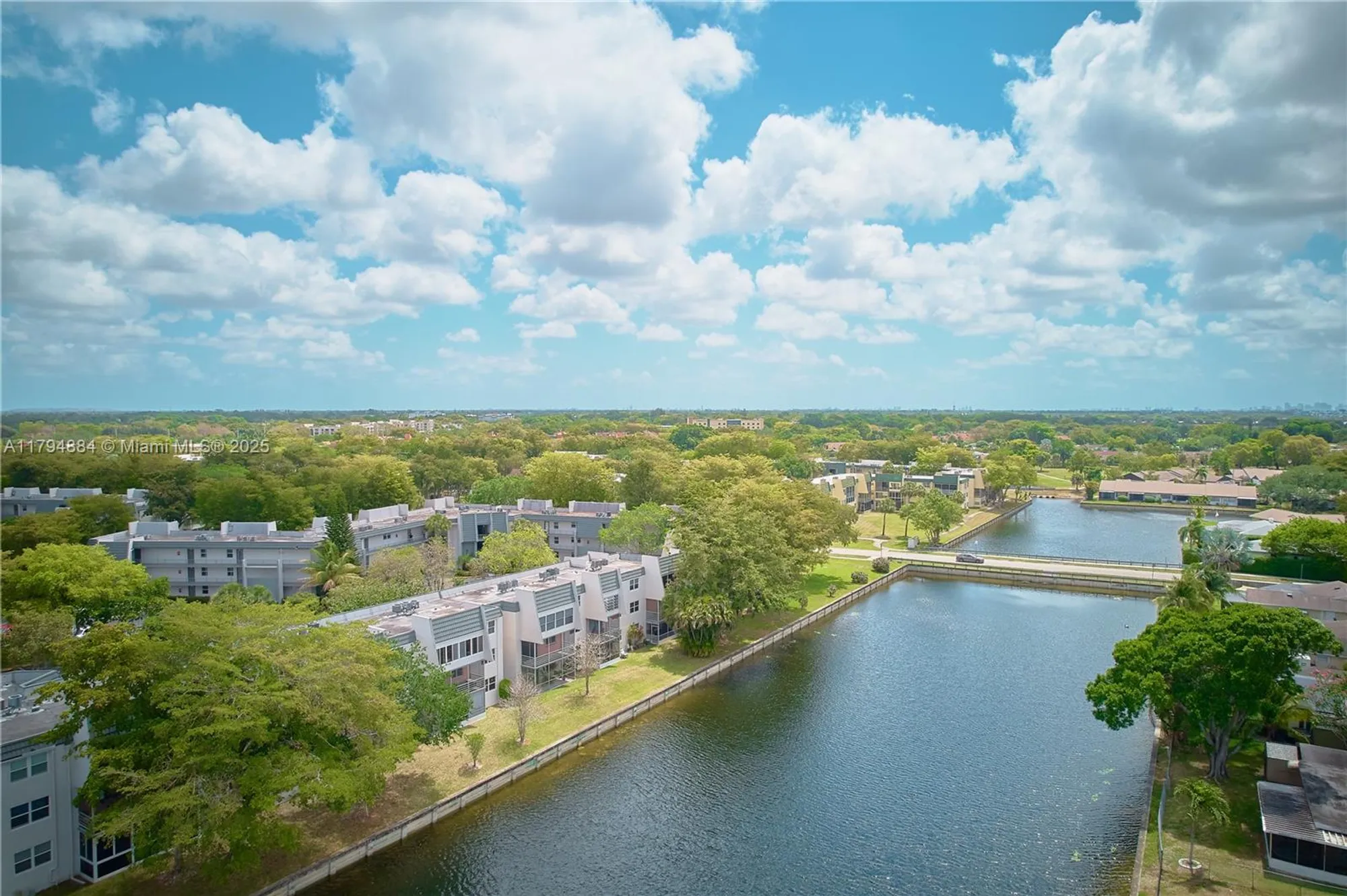 Property Slideshow image 32 of 39 | 9150 lime bay blvd apt 201, Tamarac, FL, 33321