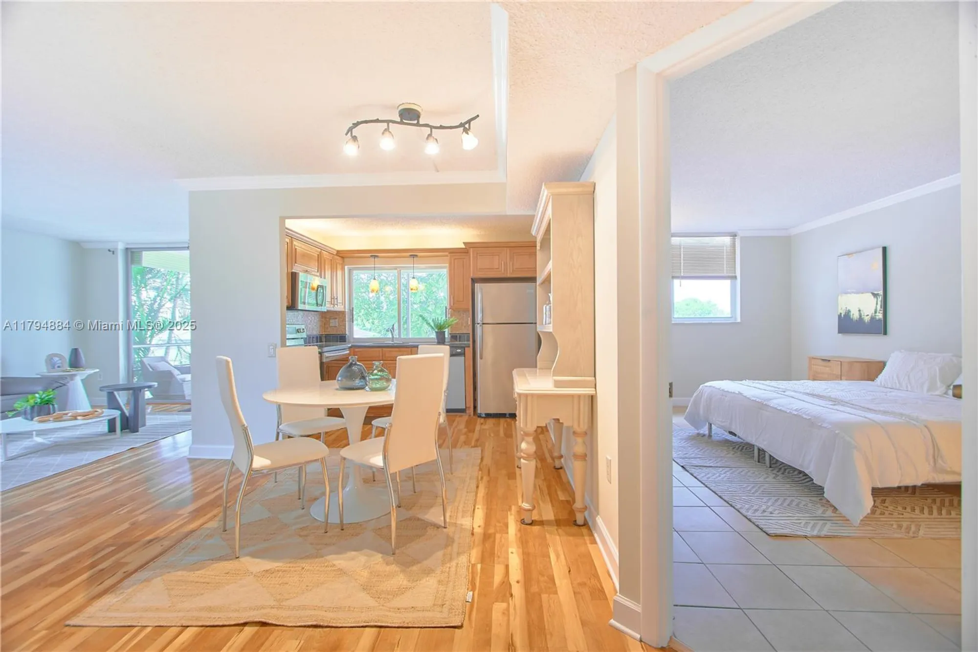 Property Slideshow image 5 of 39 | 9150 lime bay blvd apt 201, Tamarac, FL, 33321