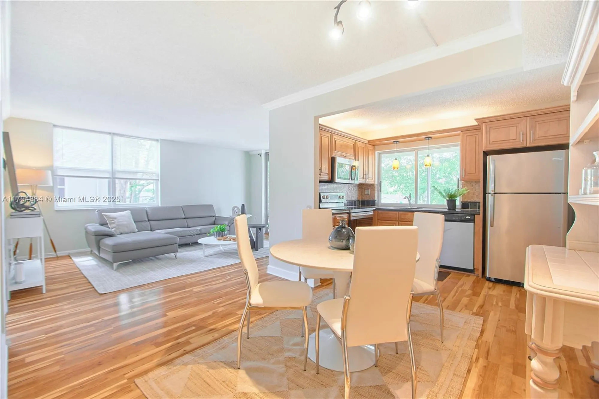 Property Slideshow image 6 of 39 | 9150 lime bay blvd apt 201, Tamarac, FL, 33321